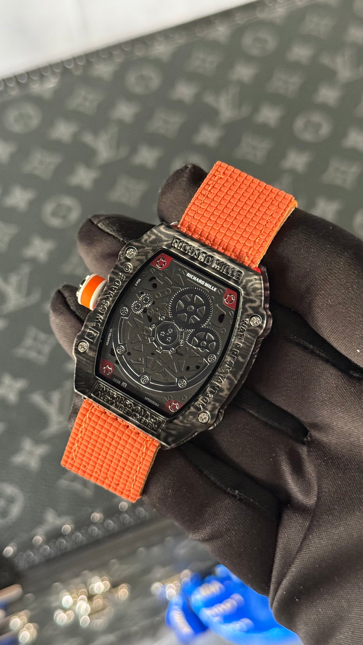 RM NEGRO / NARANJA TEXT 67-02