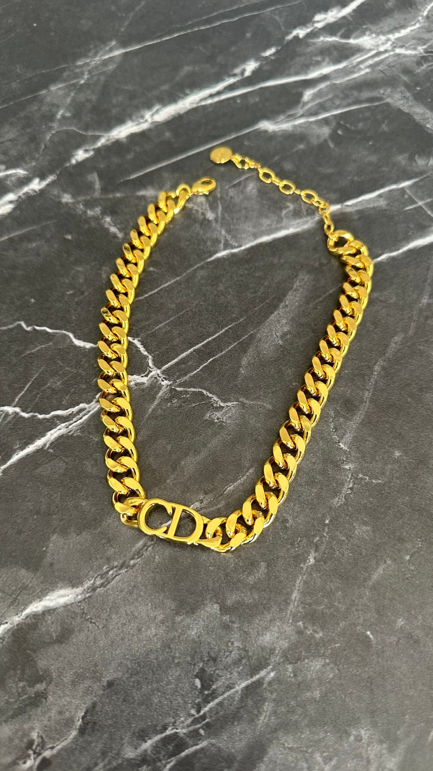 COLLAR CORTO CD