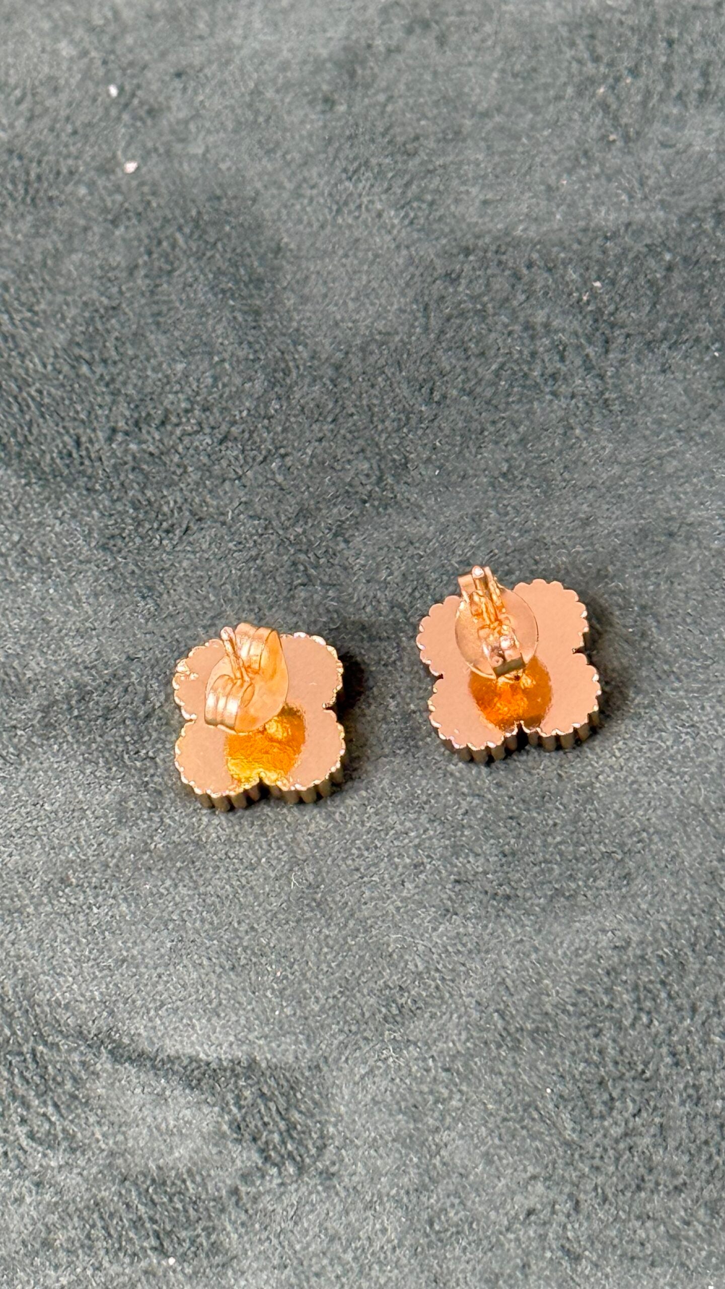 PENDIENTES TRÉBOL BLANCO