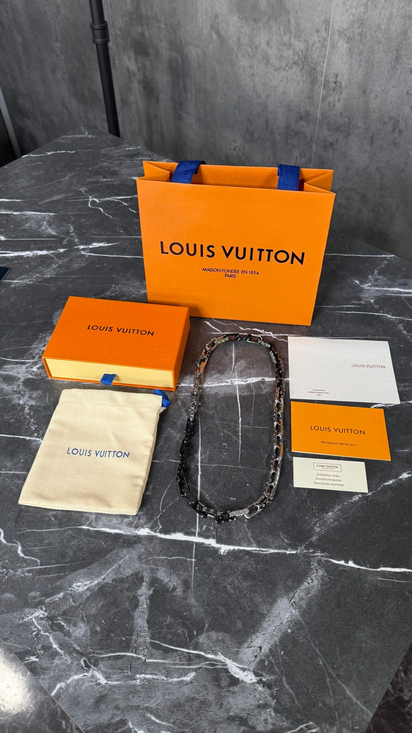 COLGANTE PLATA/NEGRO LV