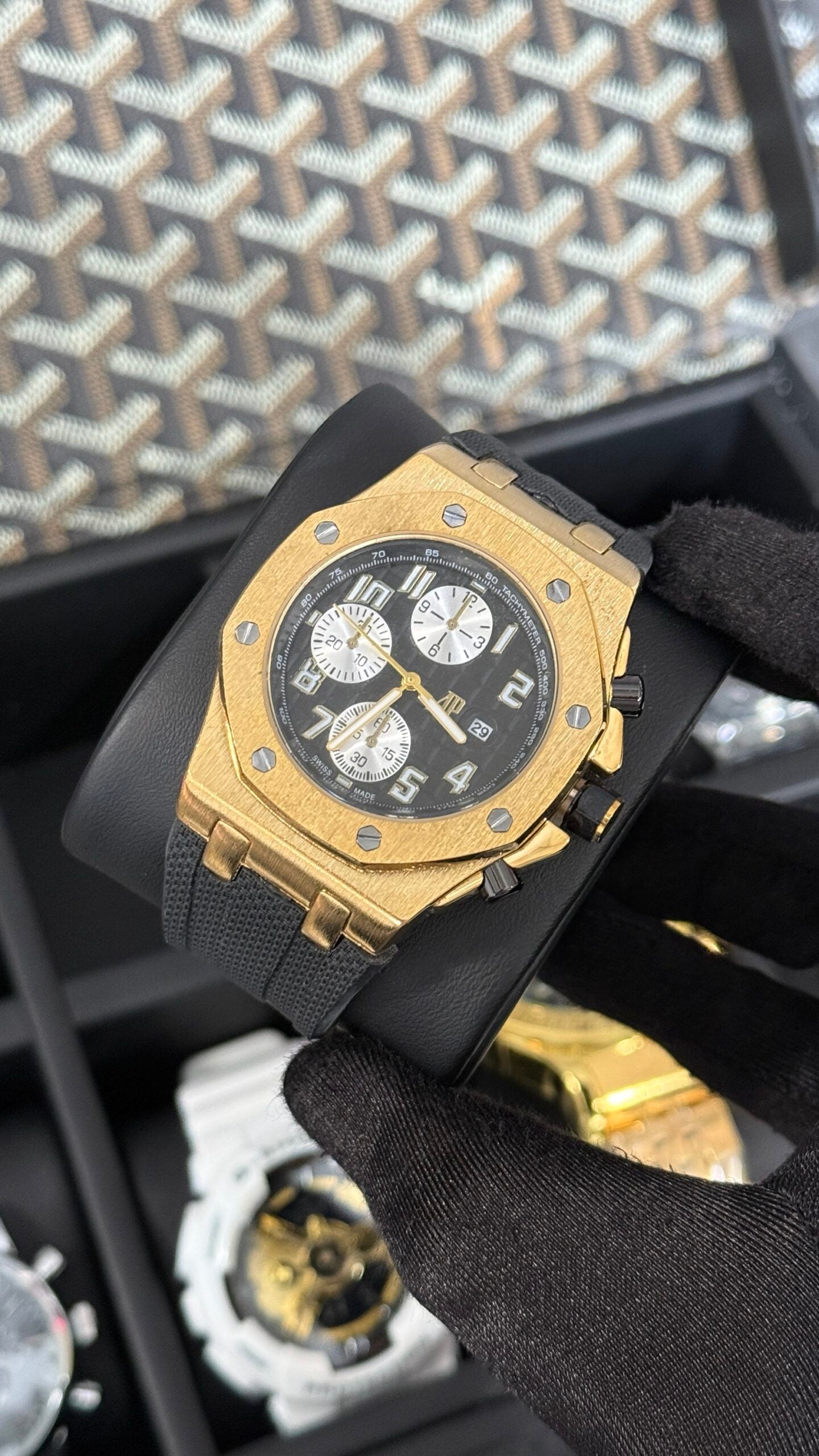 AP ORO/ NEGRO GOMA