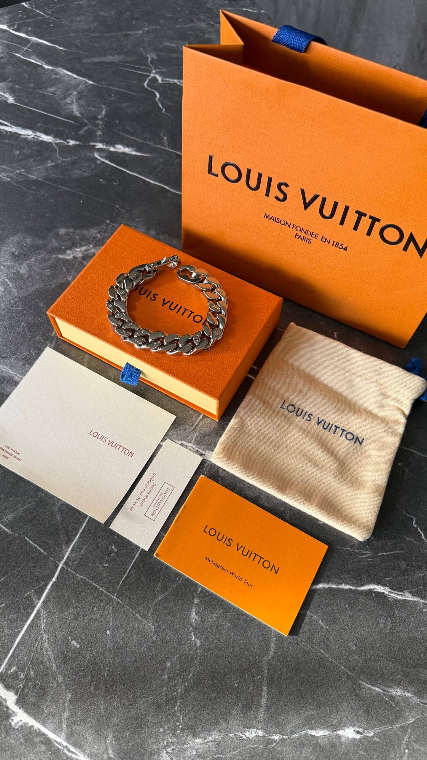 PULSERA LV PLATA TRENZ