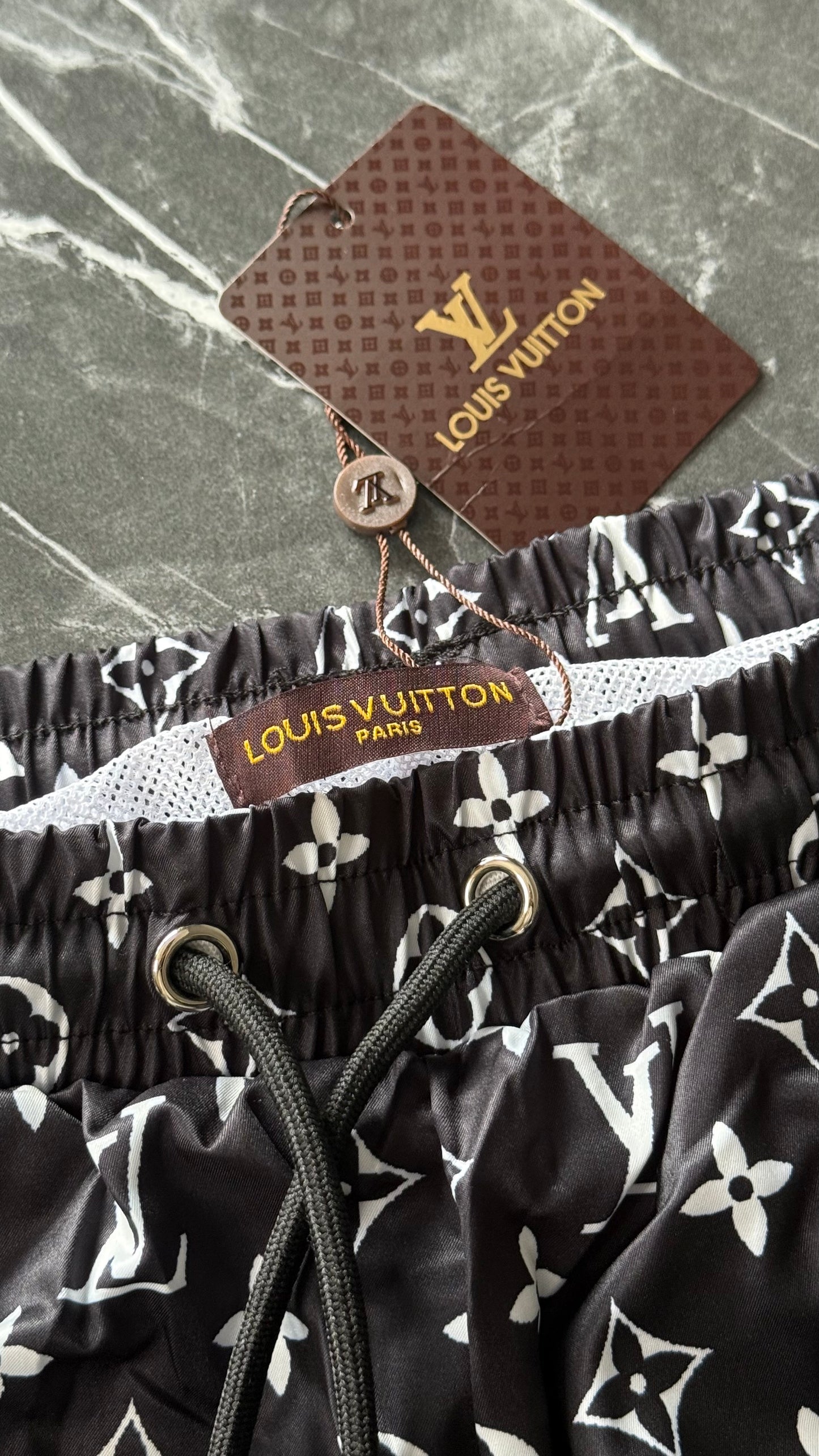 LV OSCURO