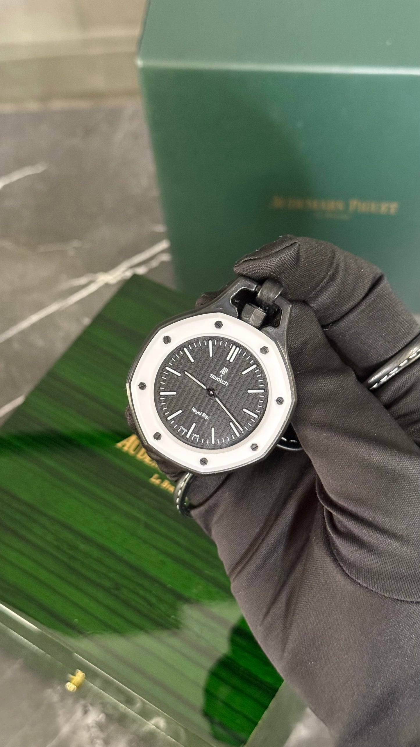 AP x SW - R0YAL P0P (NEGRO)