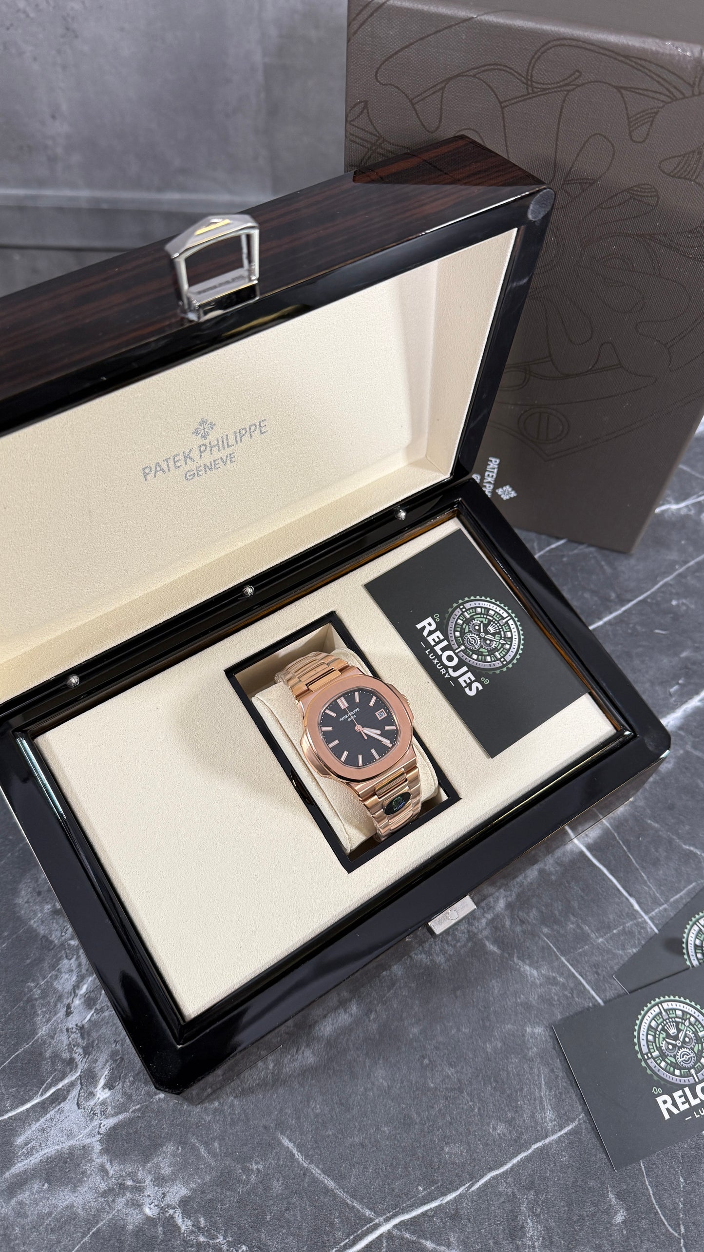 PP NAUTILUS (ORO ROSA/NEGRA)