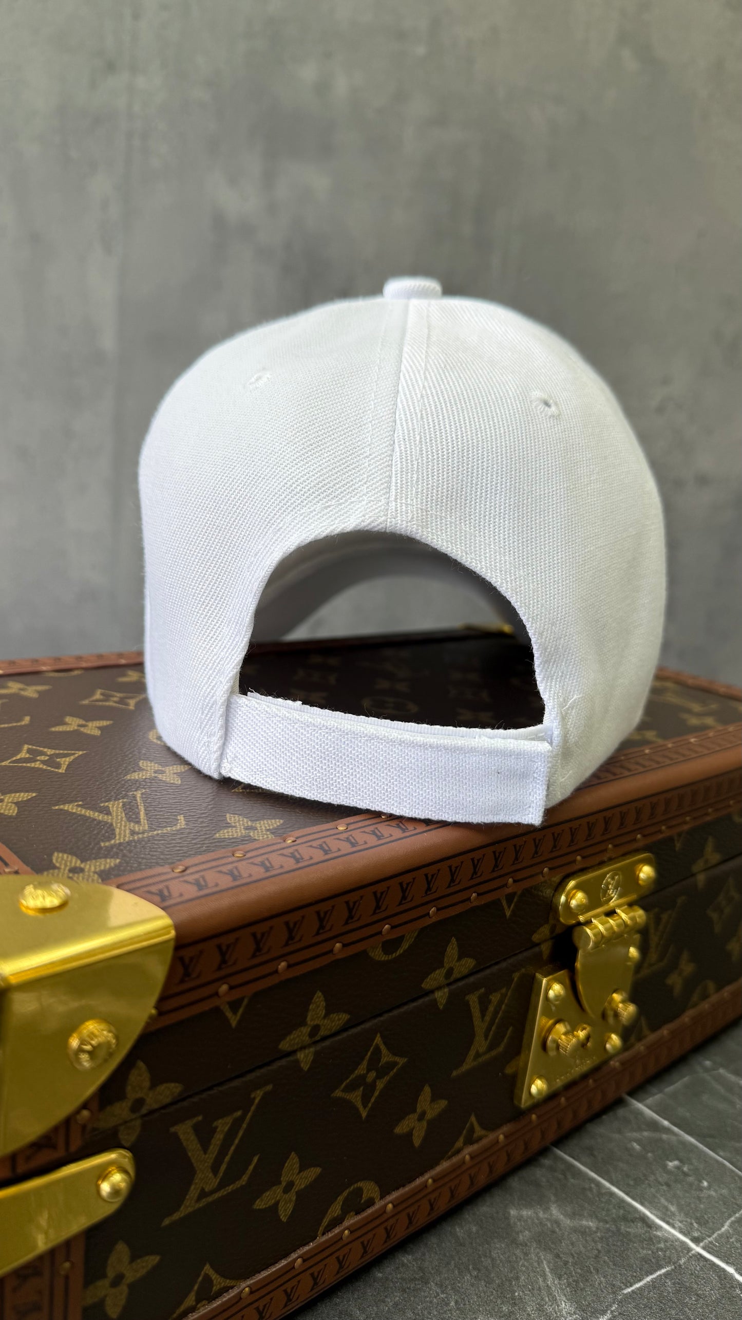 GORRA U P S BLANCO