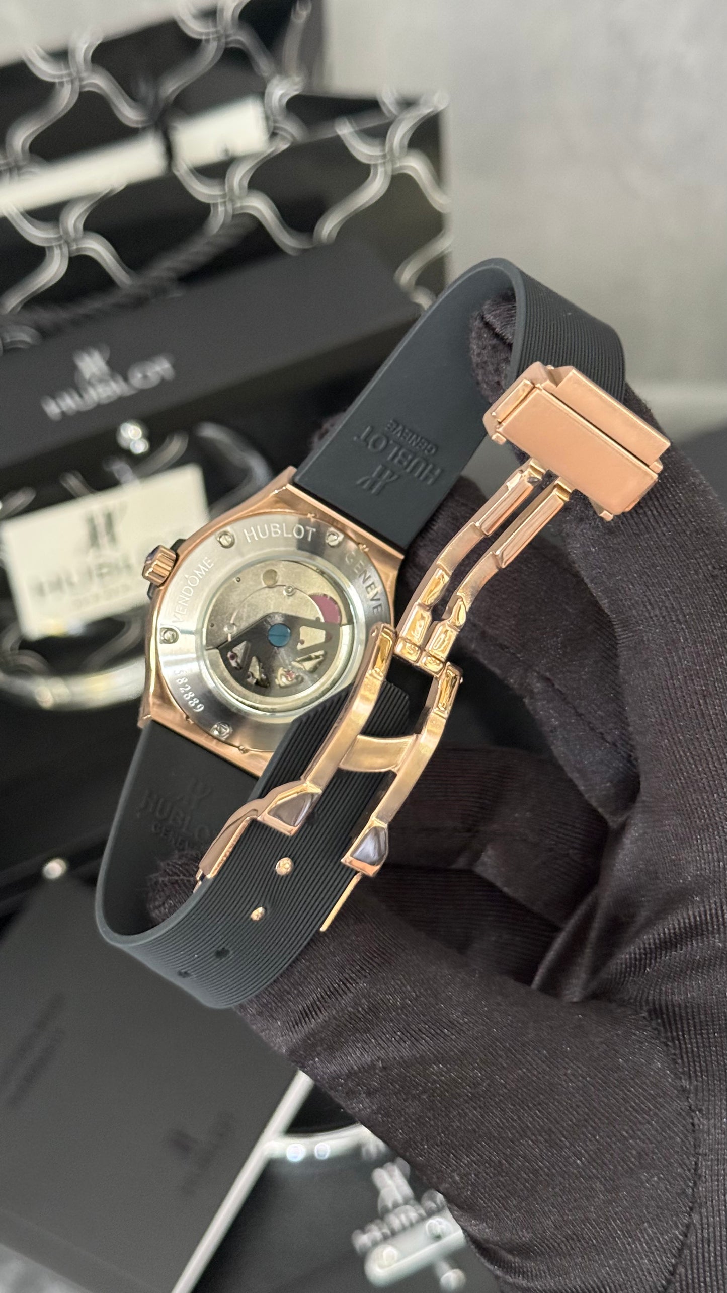 HBLT CLASSIC FUSIÓN (ORO ROSA/ NEGRO) 33MM
