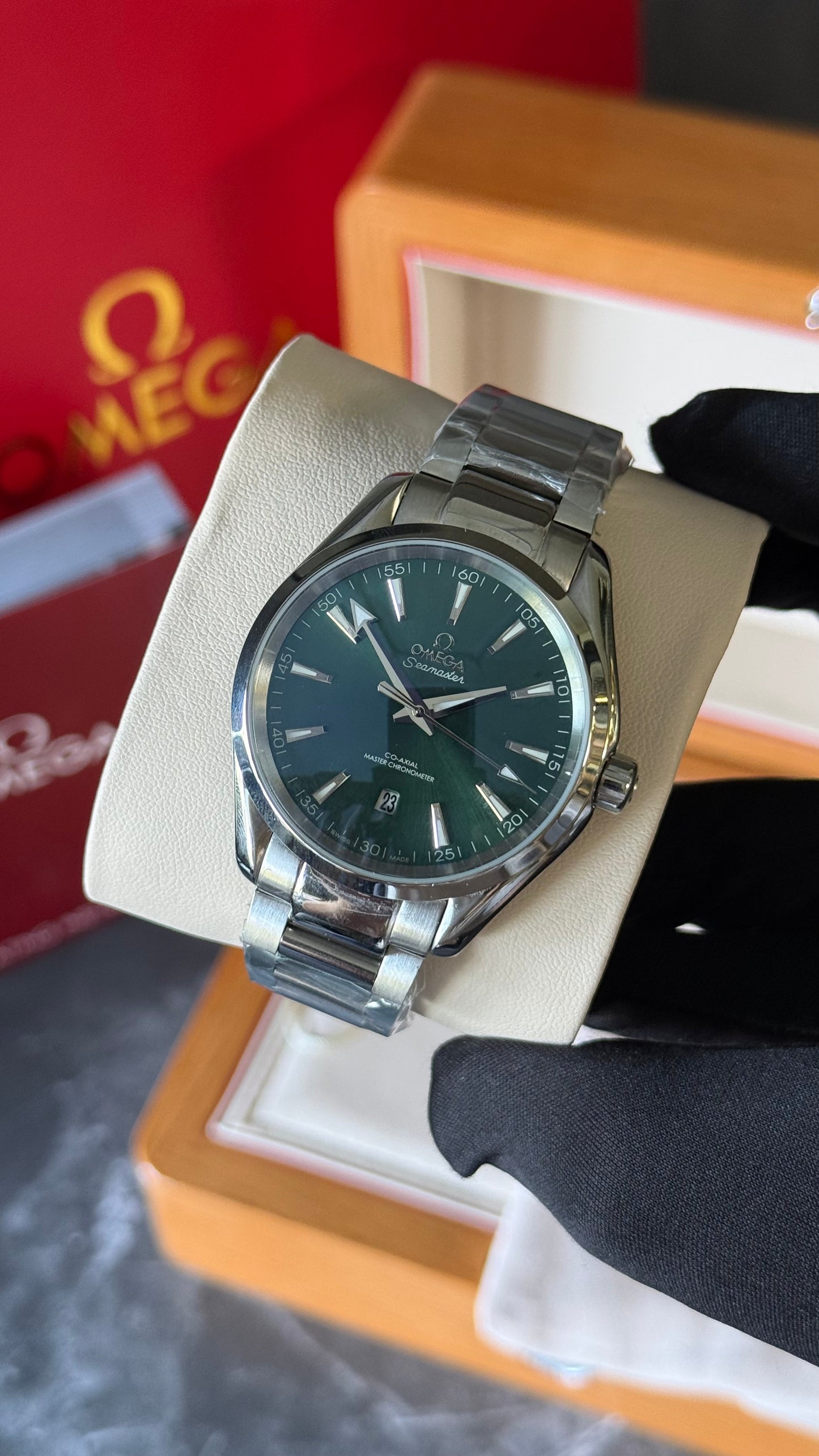 OMG AQUA TERRA (VERDE/PLATA) 41mm