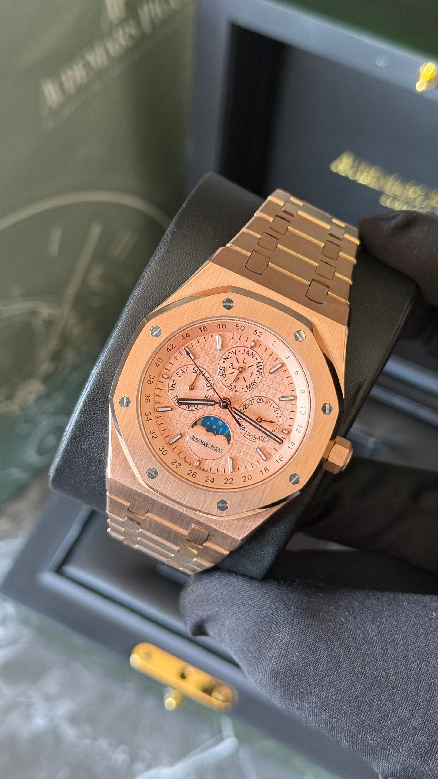 AP ROYAL OAK PERPETUAL CALENDAR (ORO ROSA )