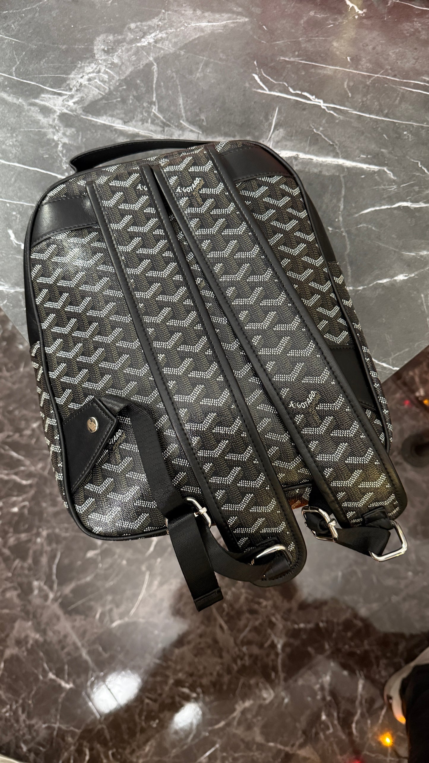 Mochila goy negra pequeña