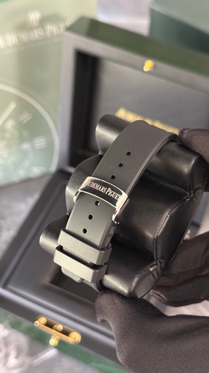 AP ROYAL OAK TURBILLON (PLATA/NEGRO)
