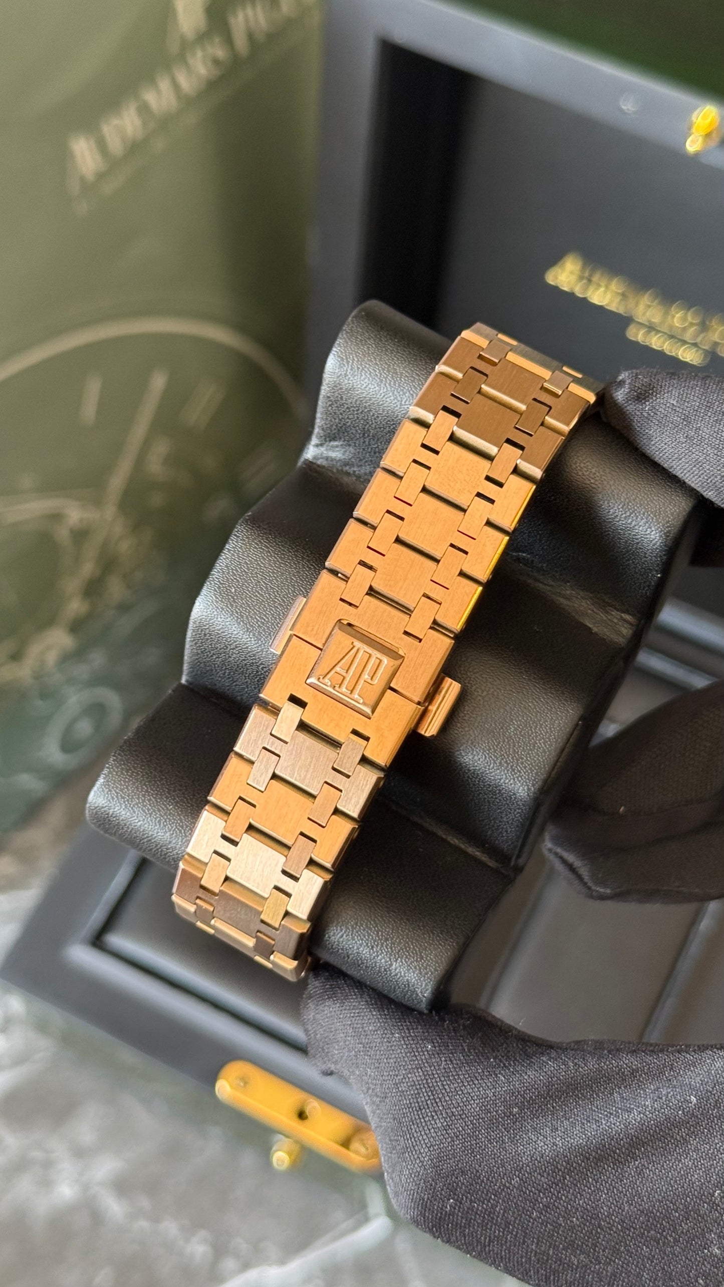 AP ROYAL OAK PERPETUAL CALENDAR (ORO ROSA )