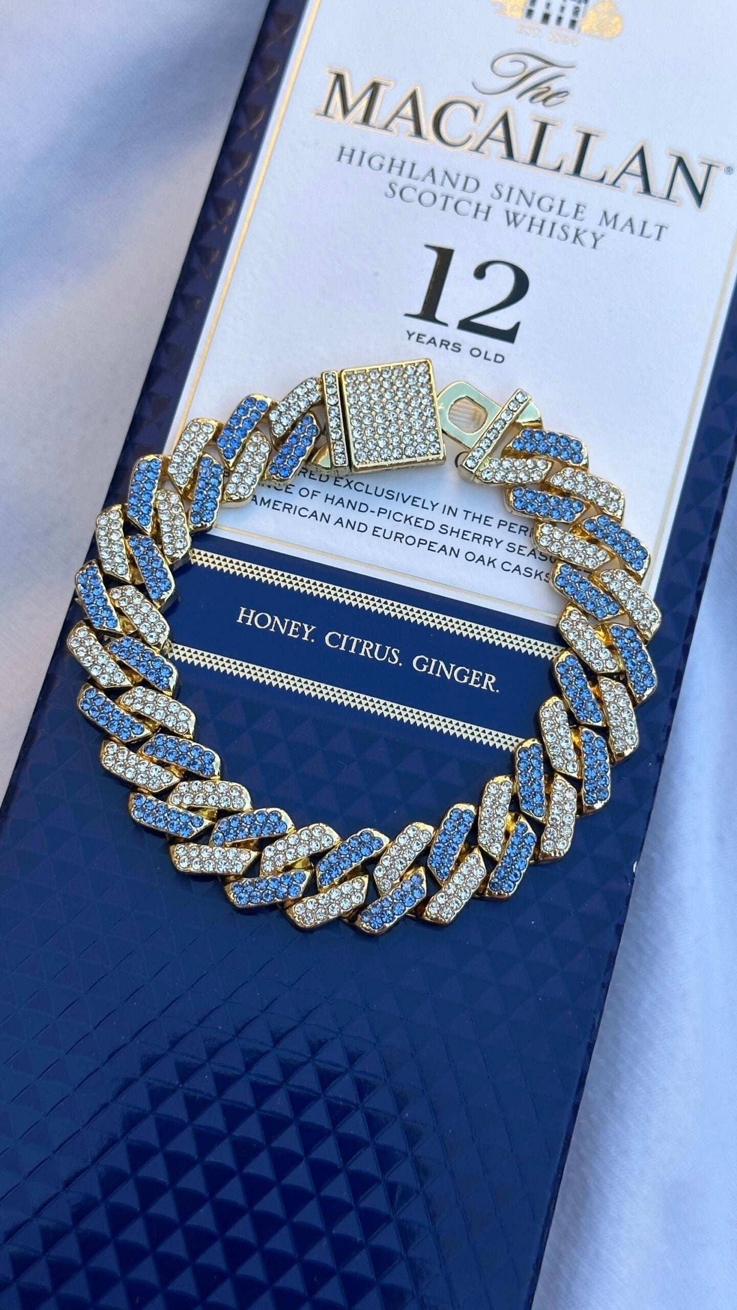 PULSERA DIAMANTES ORO/AZUL 20cm