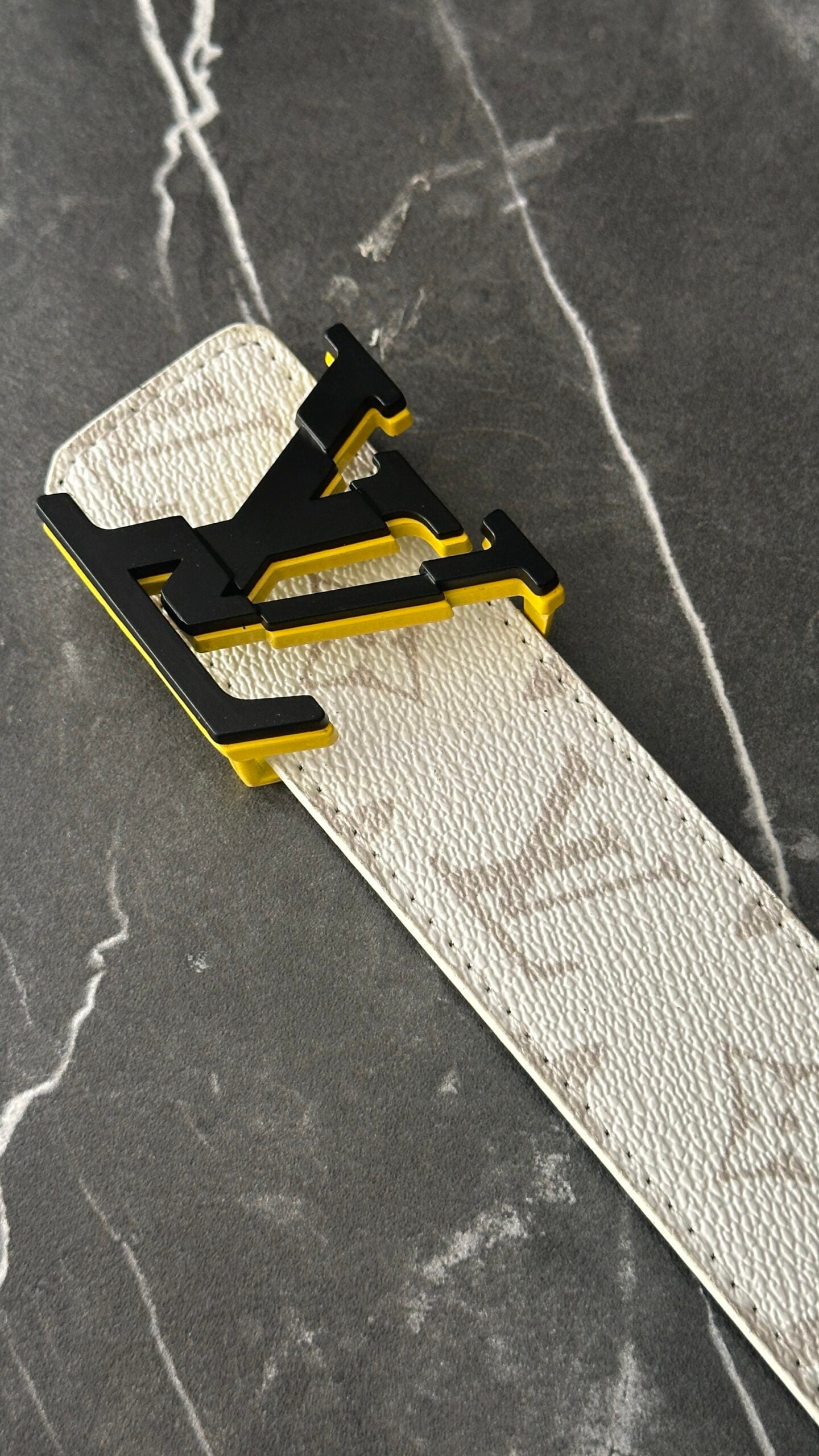 LV BLANCO/NEGRO/AMARILLO