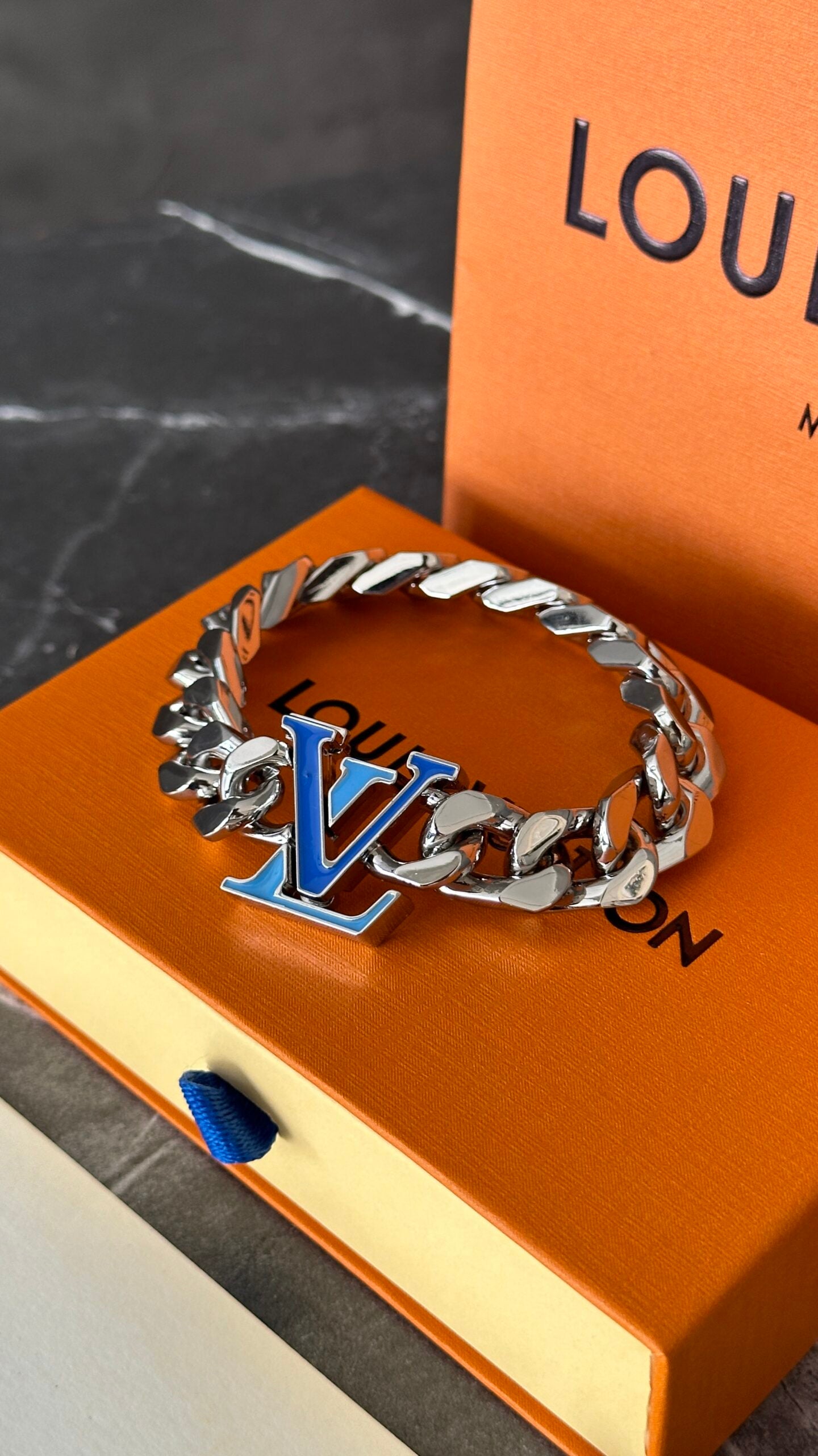 PULSERA LV LOGO AZUL