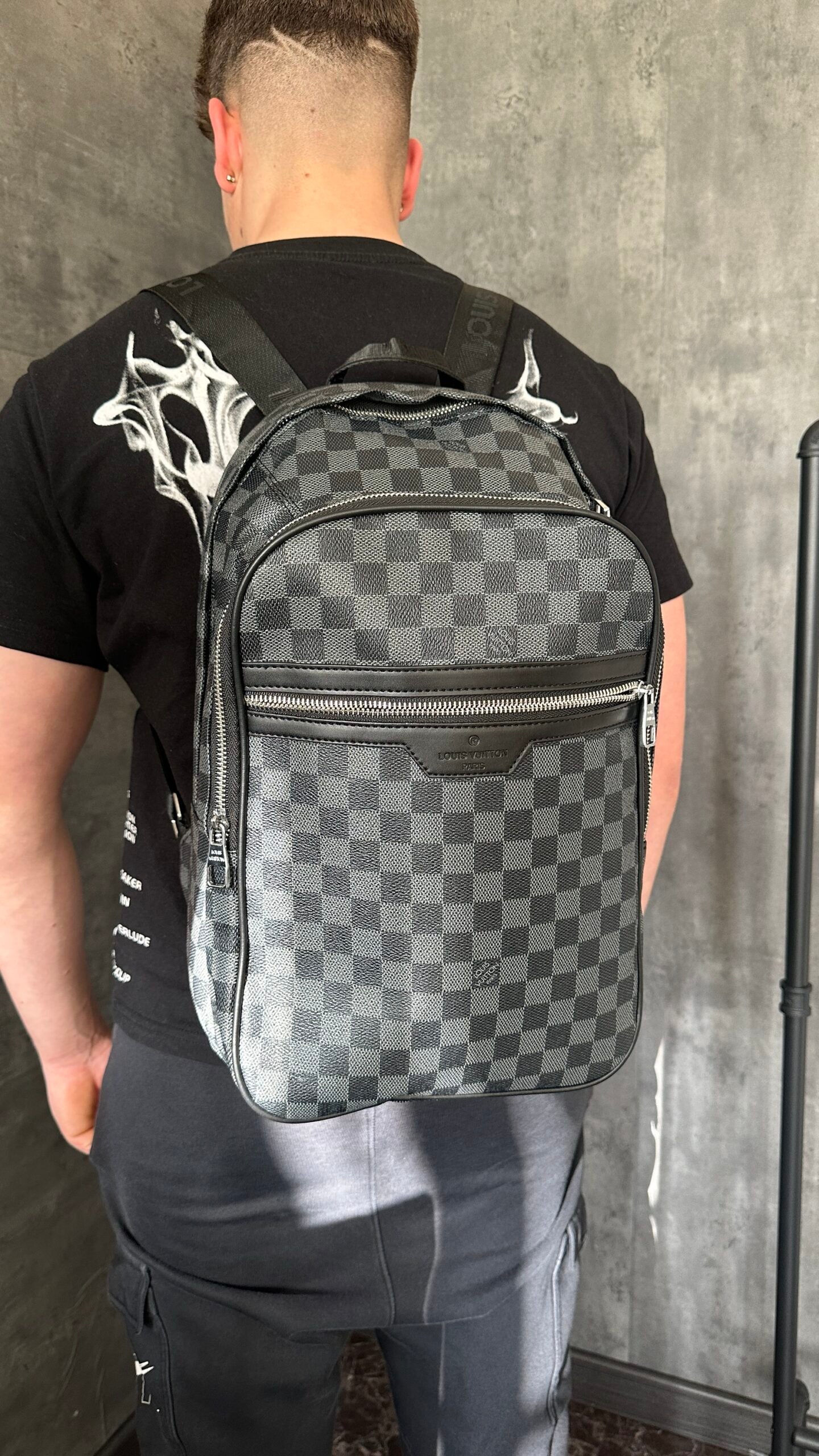 LV CUADRADOS NEGRA B