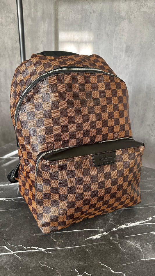 LV CUADRADOS MARRÓN