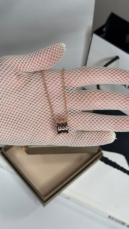 COLGANTE BVGR ORO ROSA