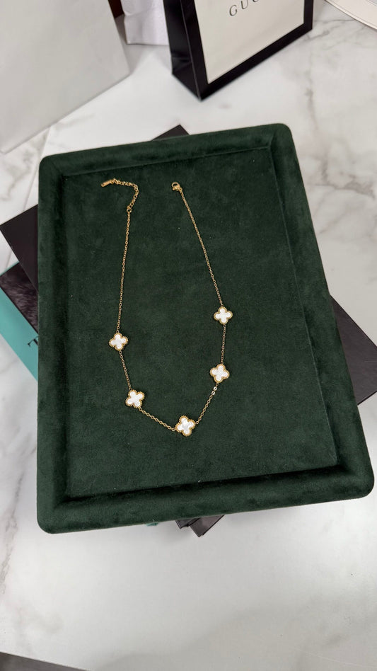 COLLAR CINCO TRÉBOL BLANCO