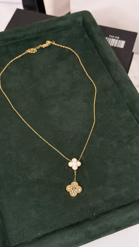 COLLAR TRÉBOL BLANCO BRILLANTES