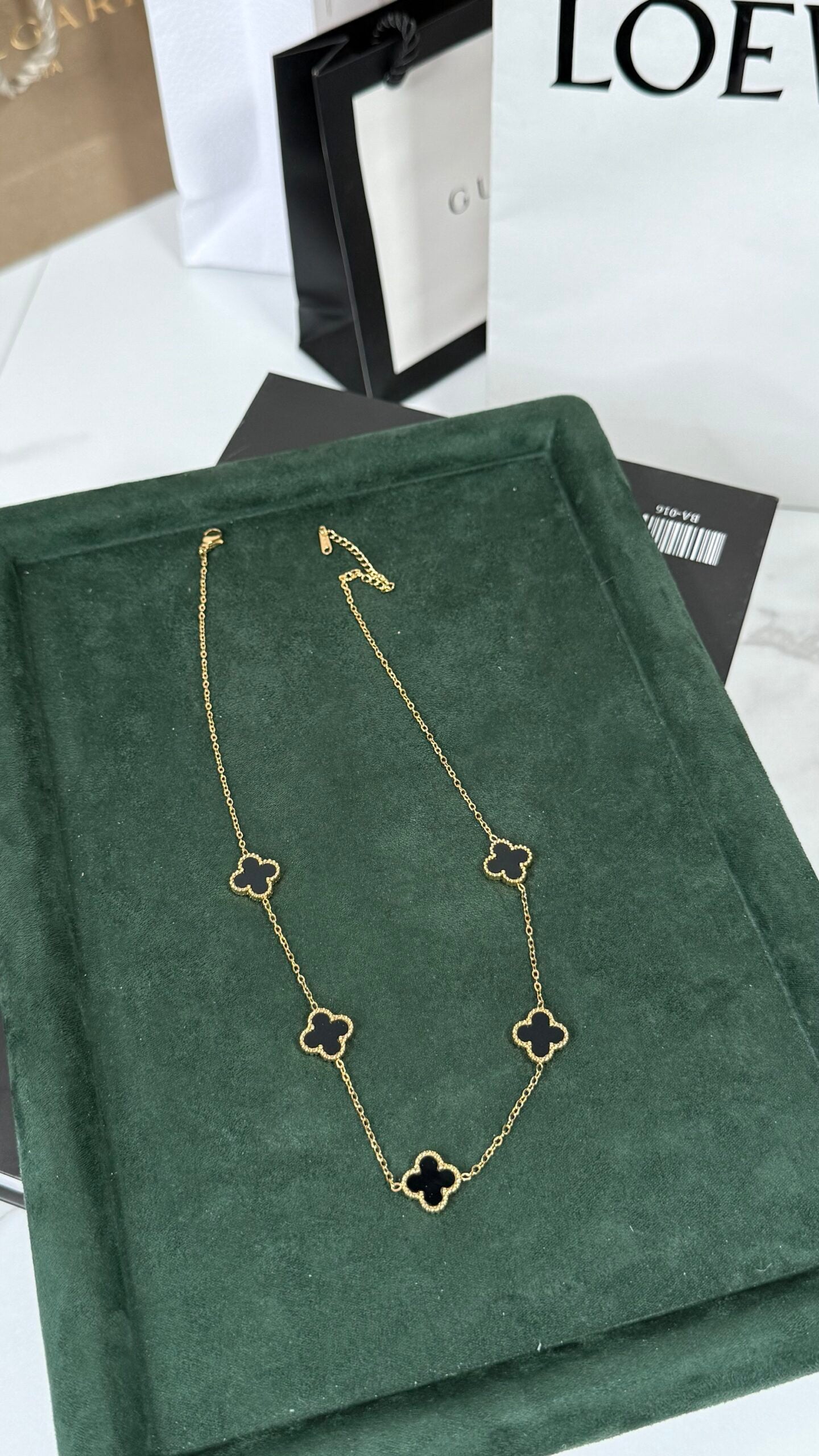 COLLAR CINCO TRÉBOL NEGRO