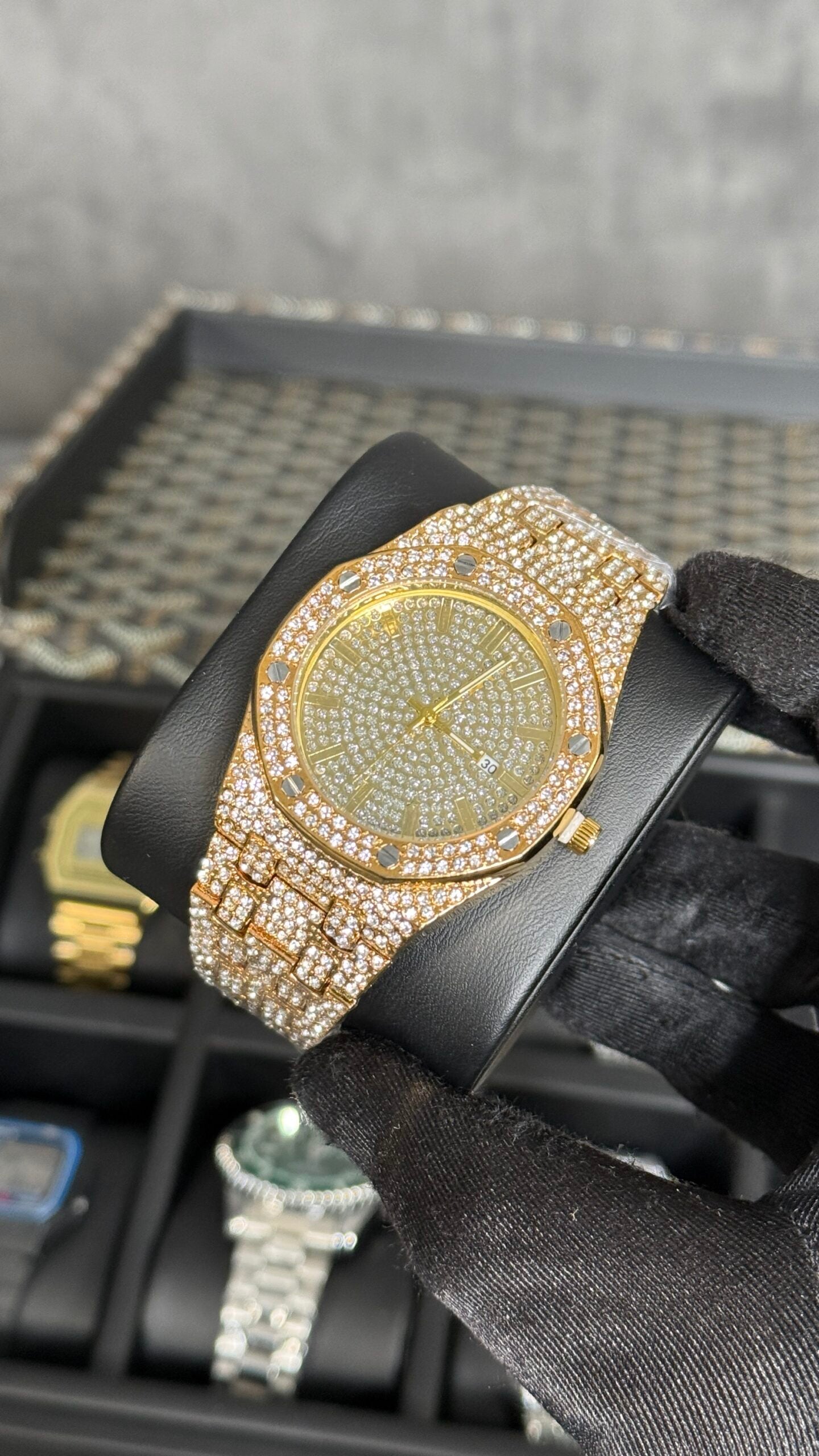 RELOJ BRILLANTE ORO