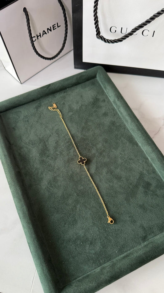 PULSERA ONE TRÉBOL NEGRO