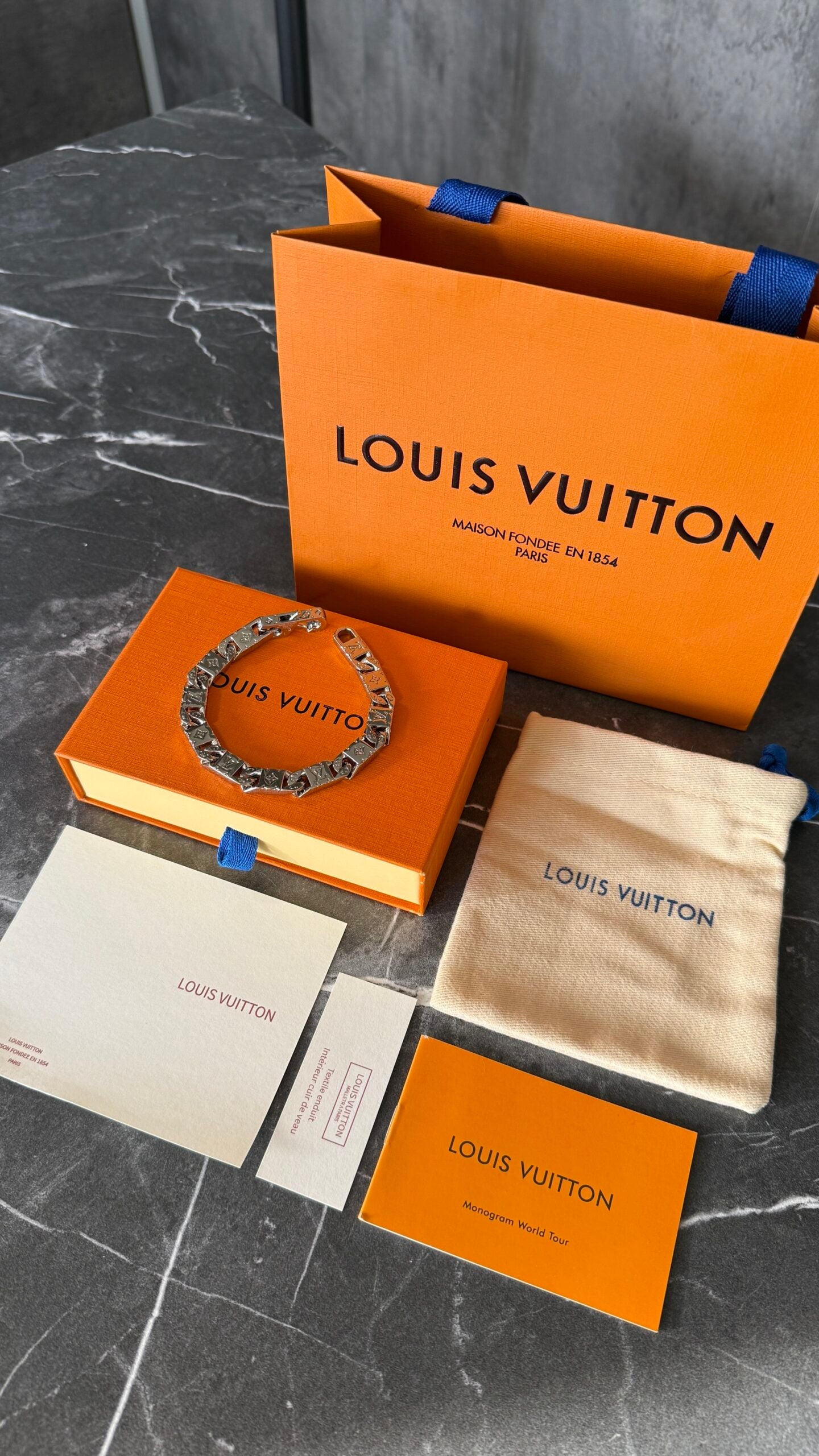 PULSERA LV RAGNAR