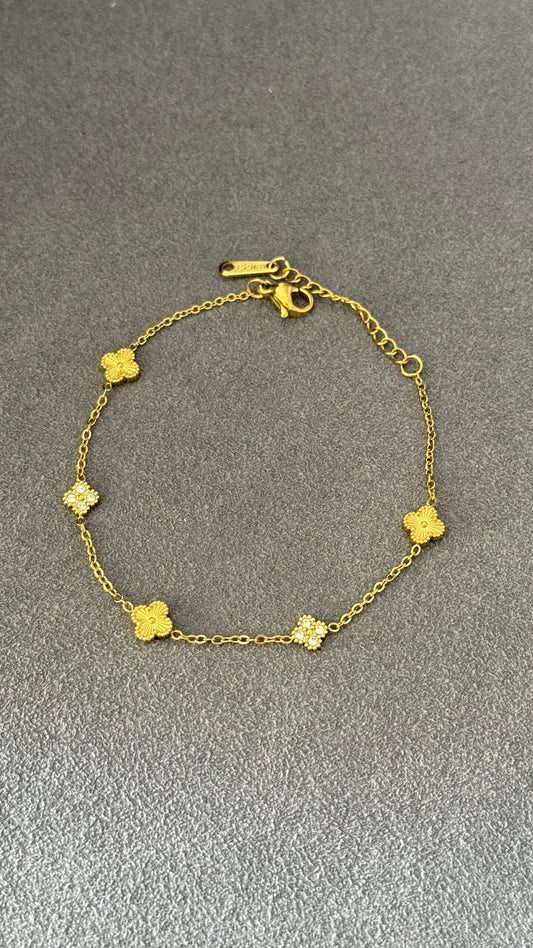 PULSERA TRÉBOL ORO FINA