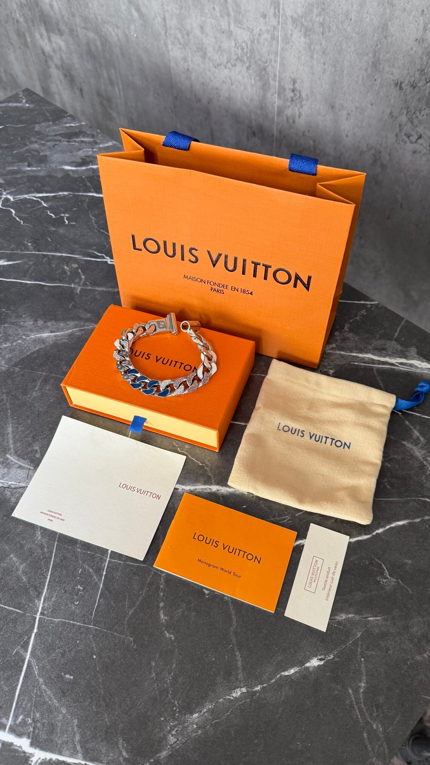 PULSERA LV PLATA / AZUL MARINO