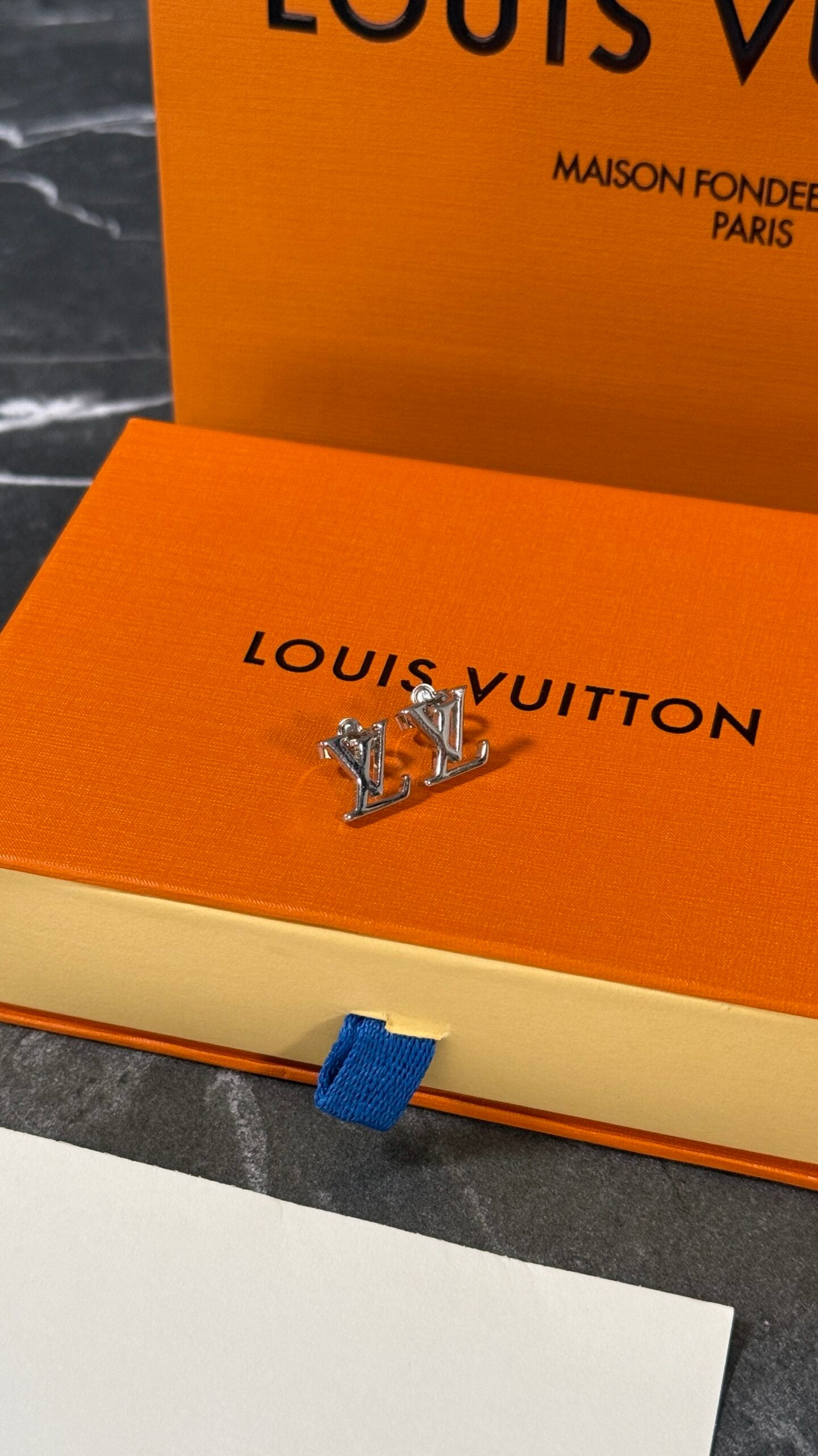 PENDIENTES LV