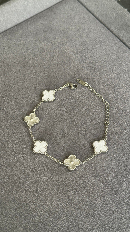 PULSERA TRÉBOL BLANCO / PLATA