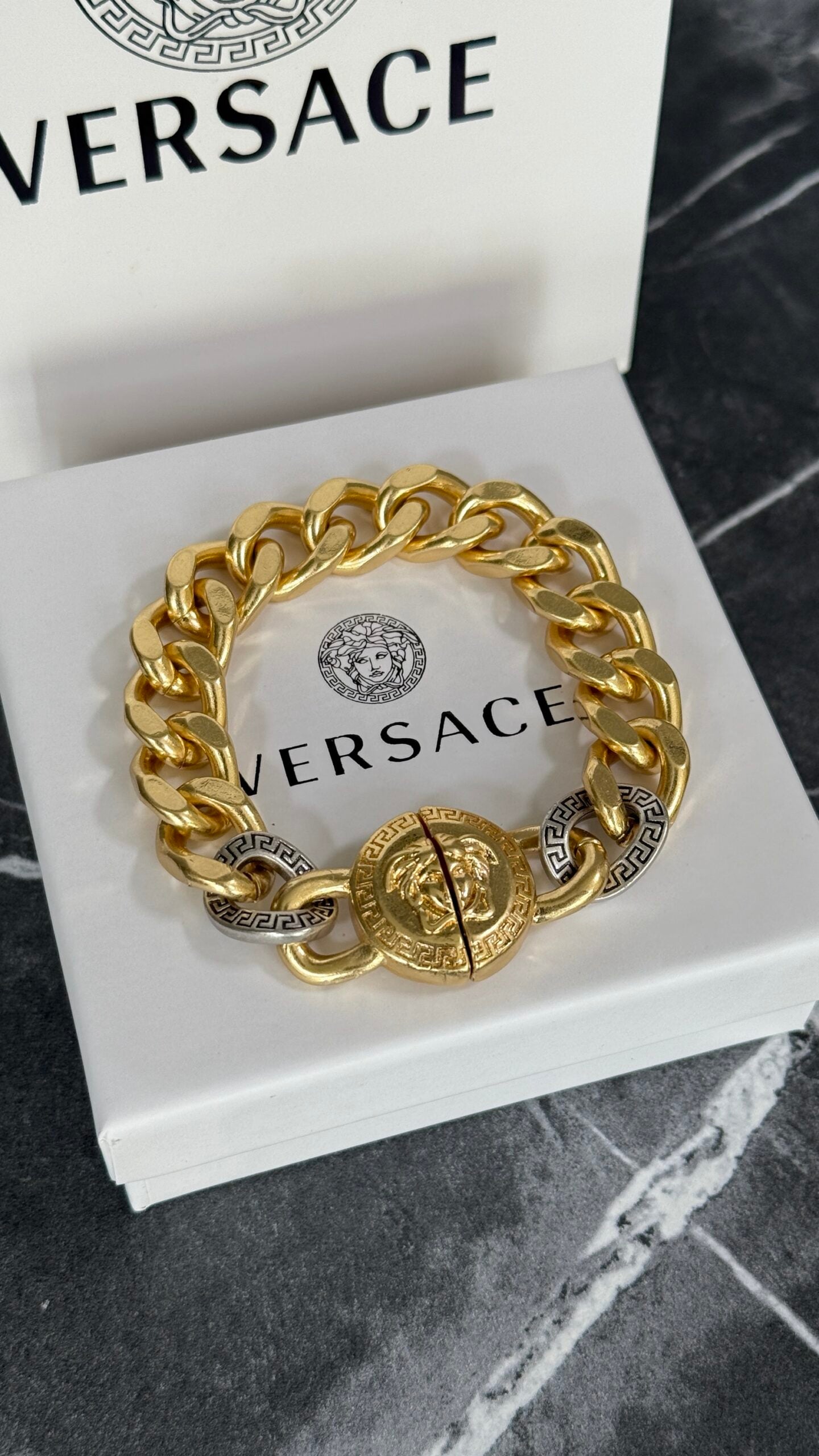 PULSERA XEV