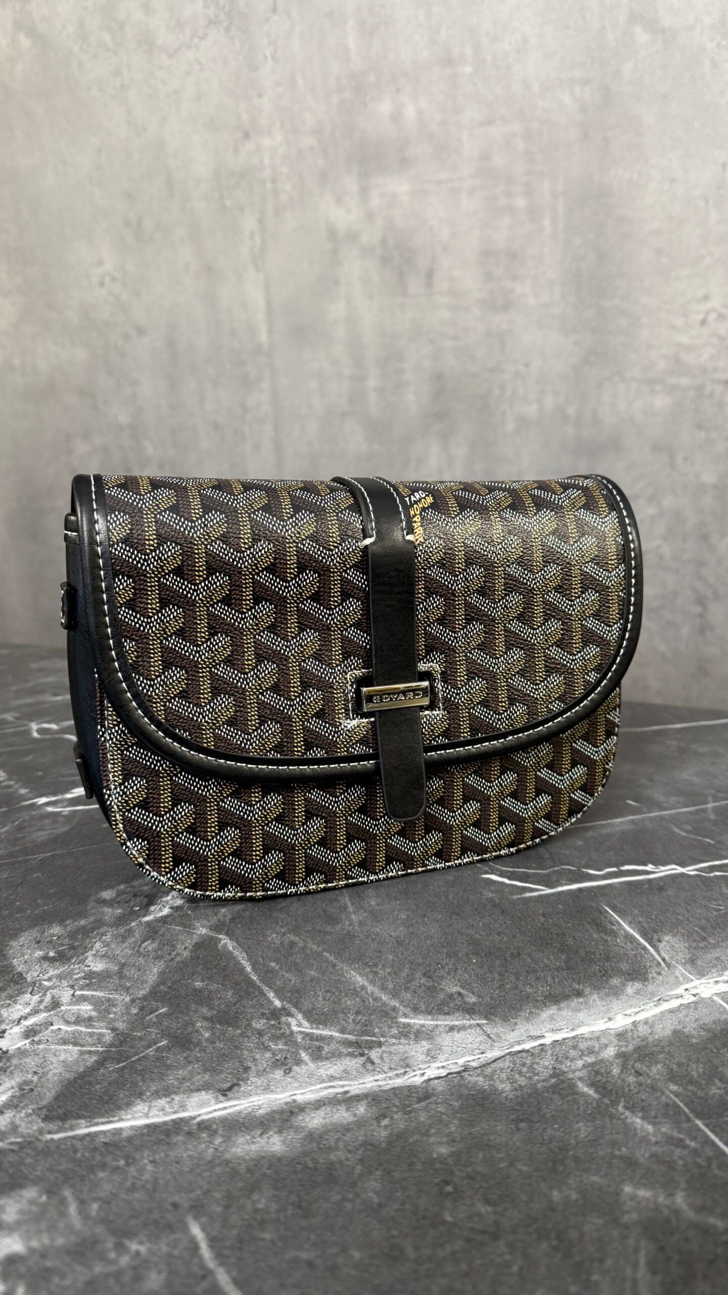 NECESER GOY NEGRO SIN CUERDA