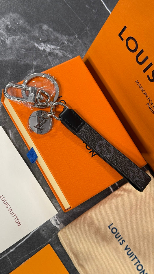 LLAVERO LV GRIS CLASIC