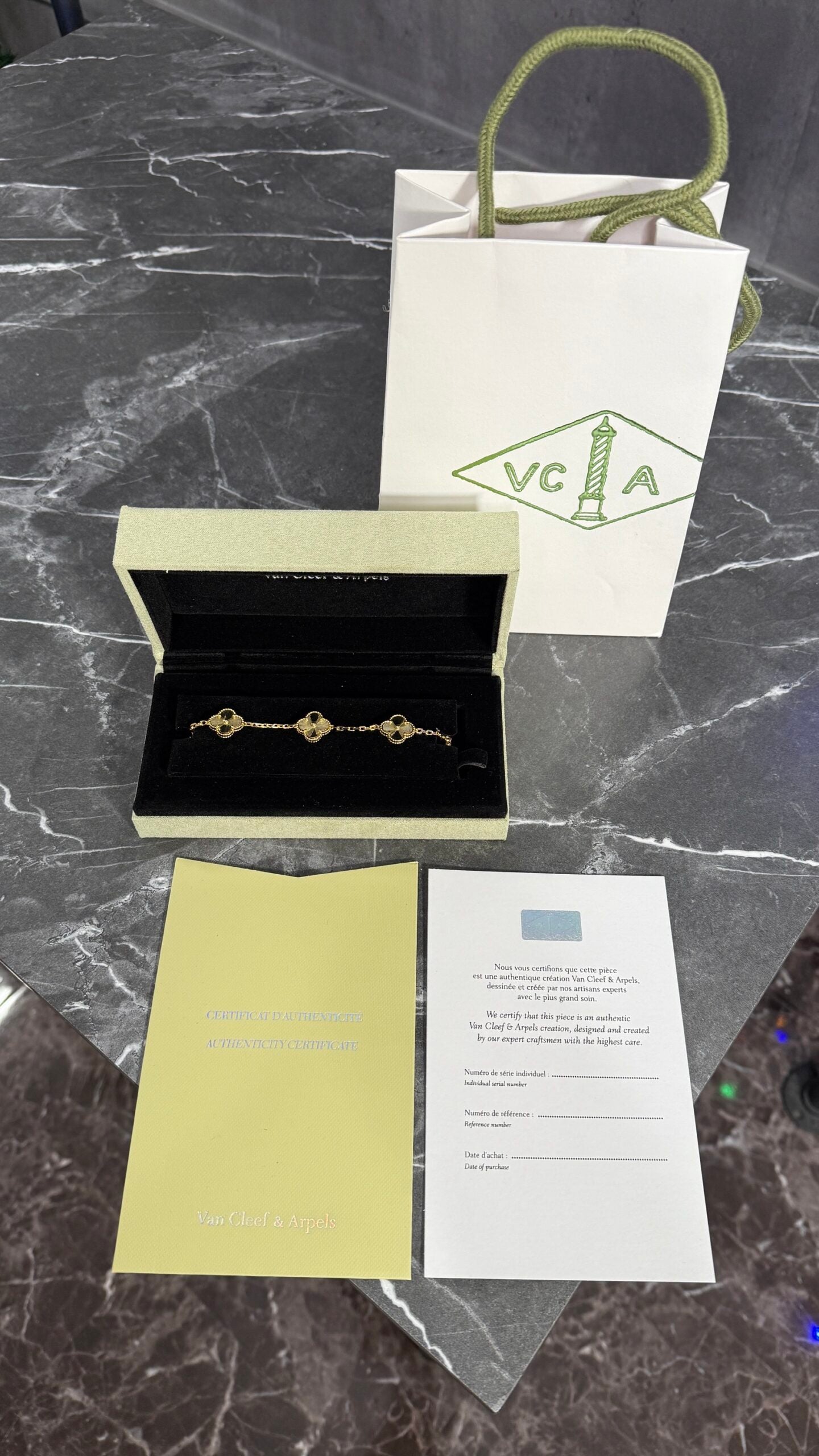 VNC ORO CON CAJA