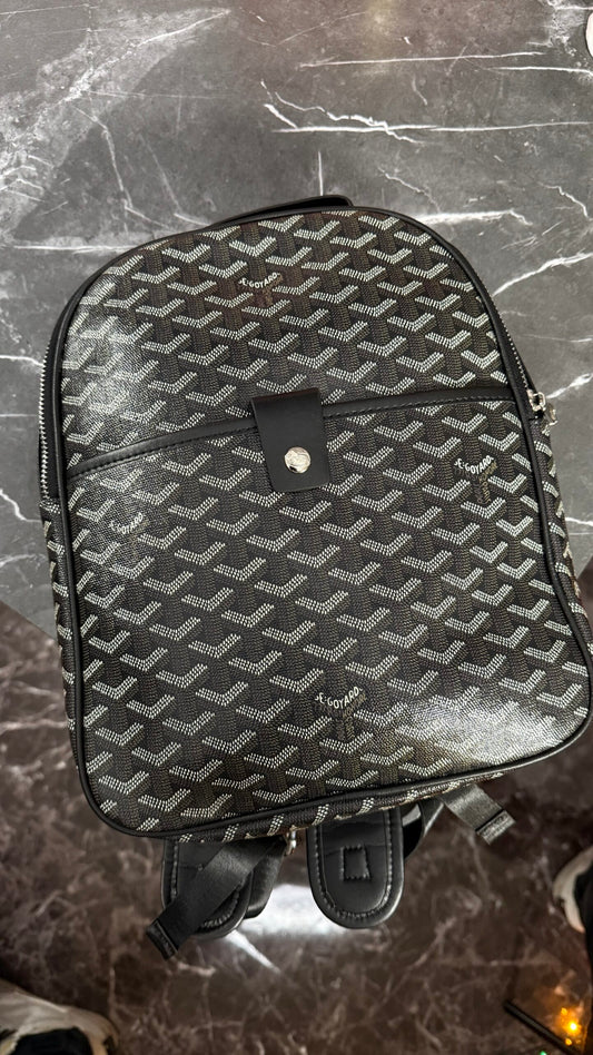 Mochila goy negra pequeña