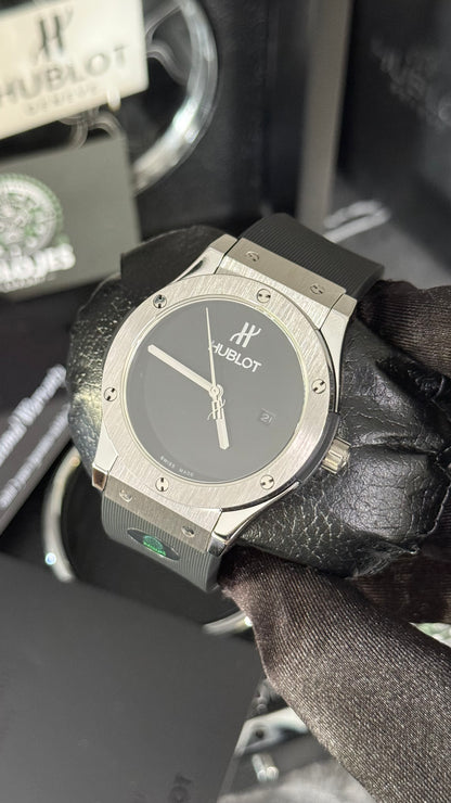 HBLT CLASSIC FUSIÓN (PLATA/ NEGRO) 42MM