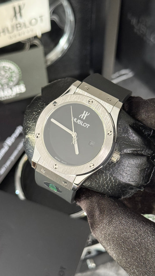 HBLT CLASSIC FUSIÓN (PLATA/ NEGRO) 42MM