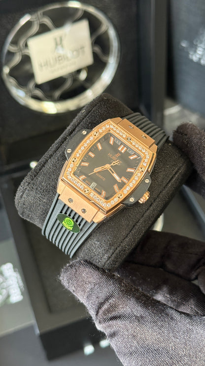HBLT SENNA (NEGRO/ORO ROSA) BRILLANTES- 33MM