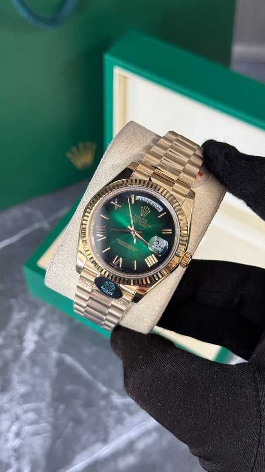 RLX DAY-DATE  (ORO) SUNBURST VERDE 2025