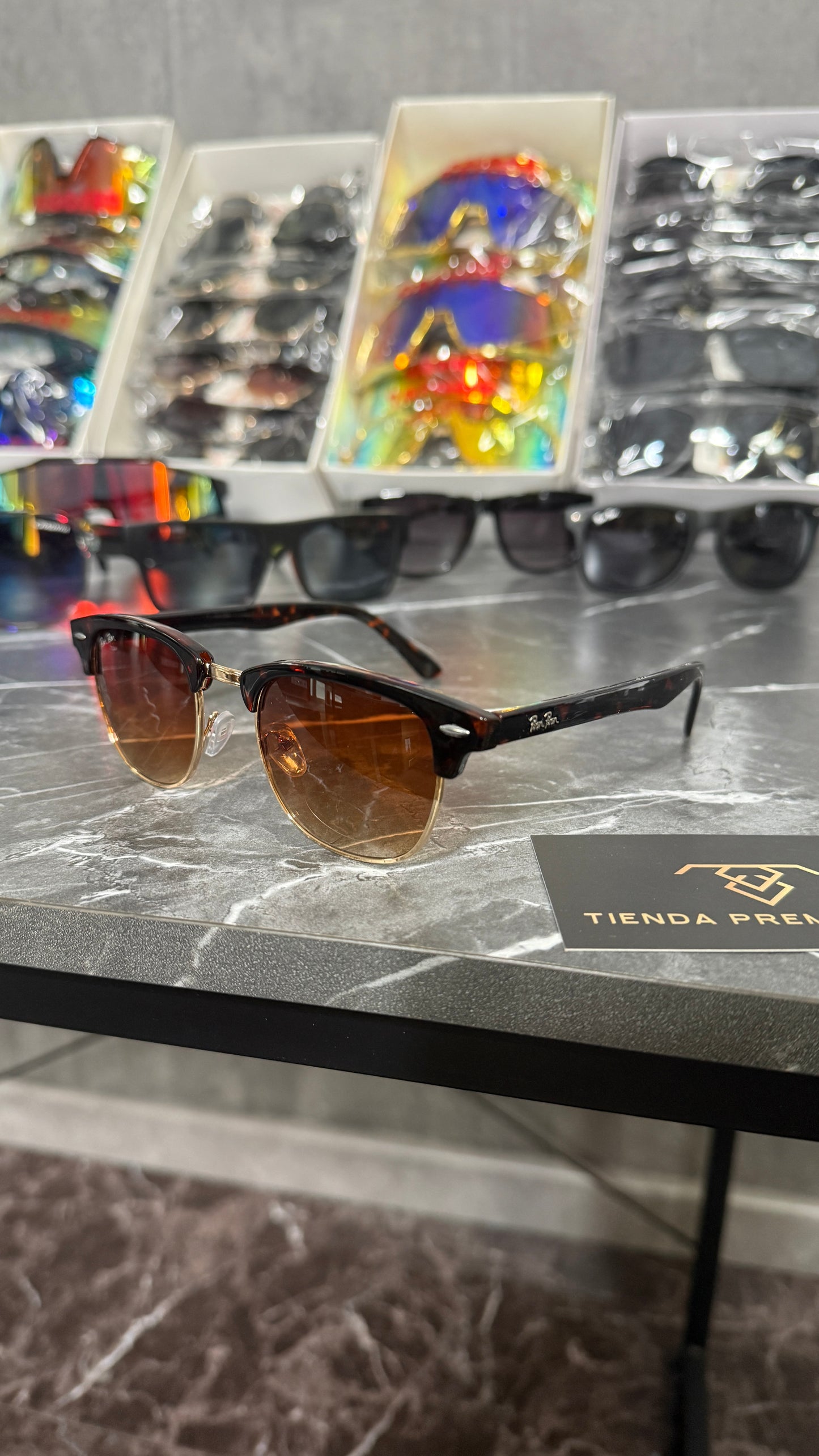 Gafas de Sol GRATIS (Modelo Aleatorio)