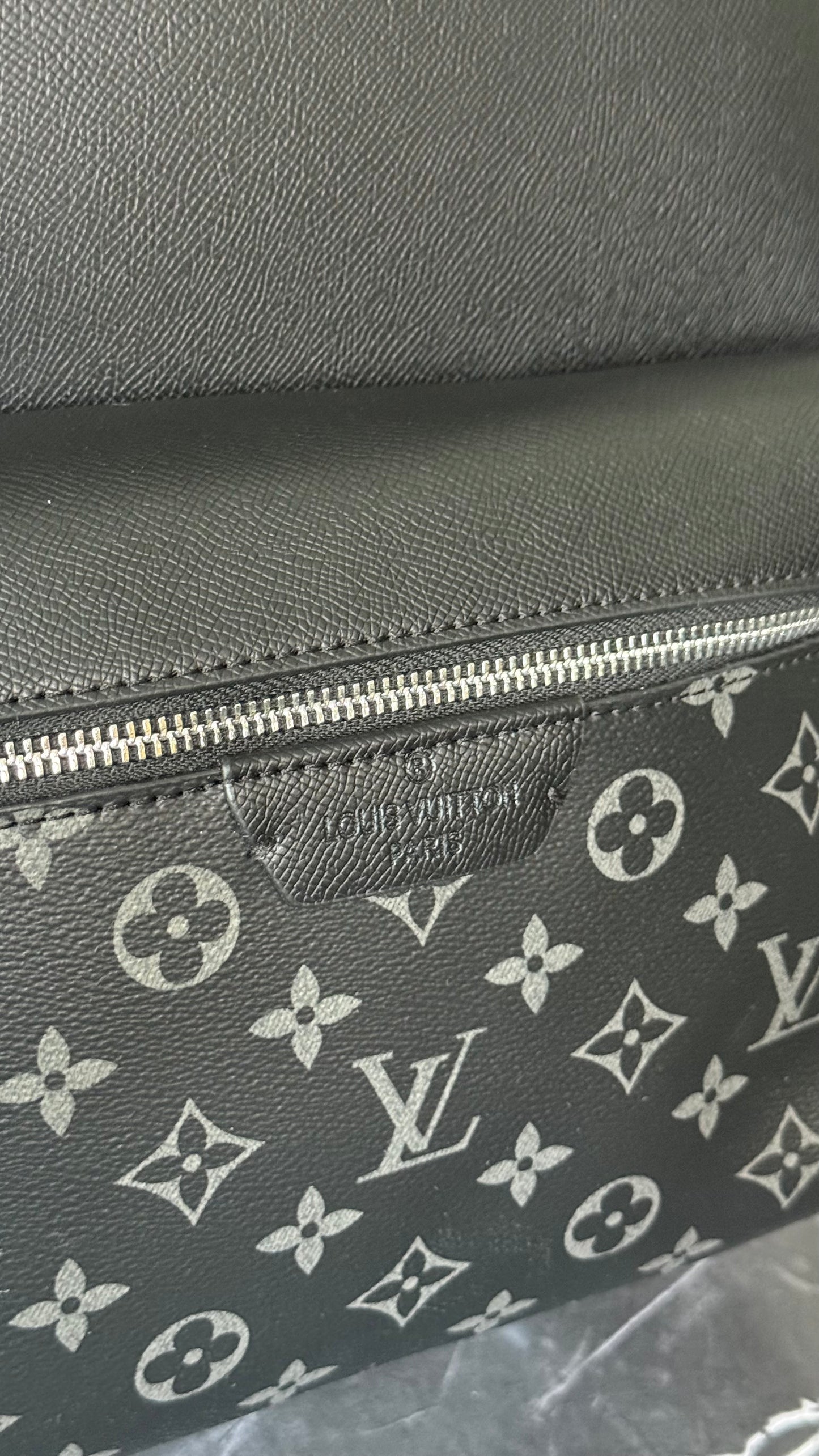 LV NEGRO CLASIC