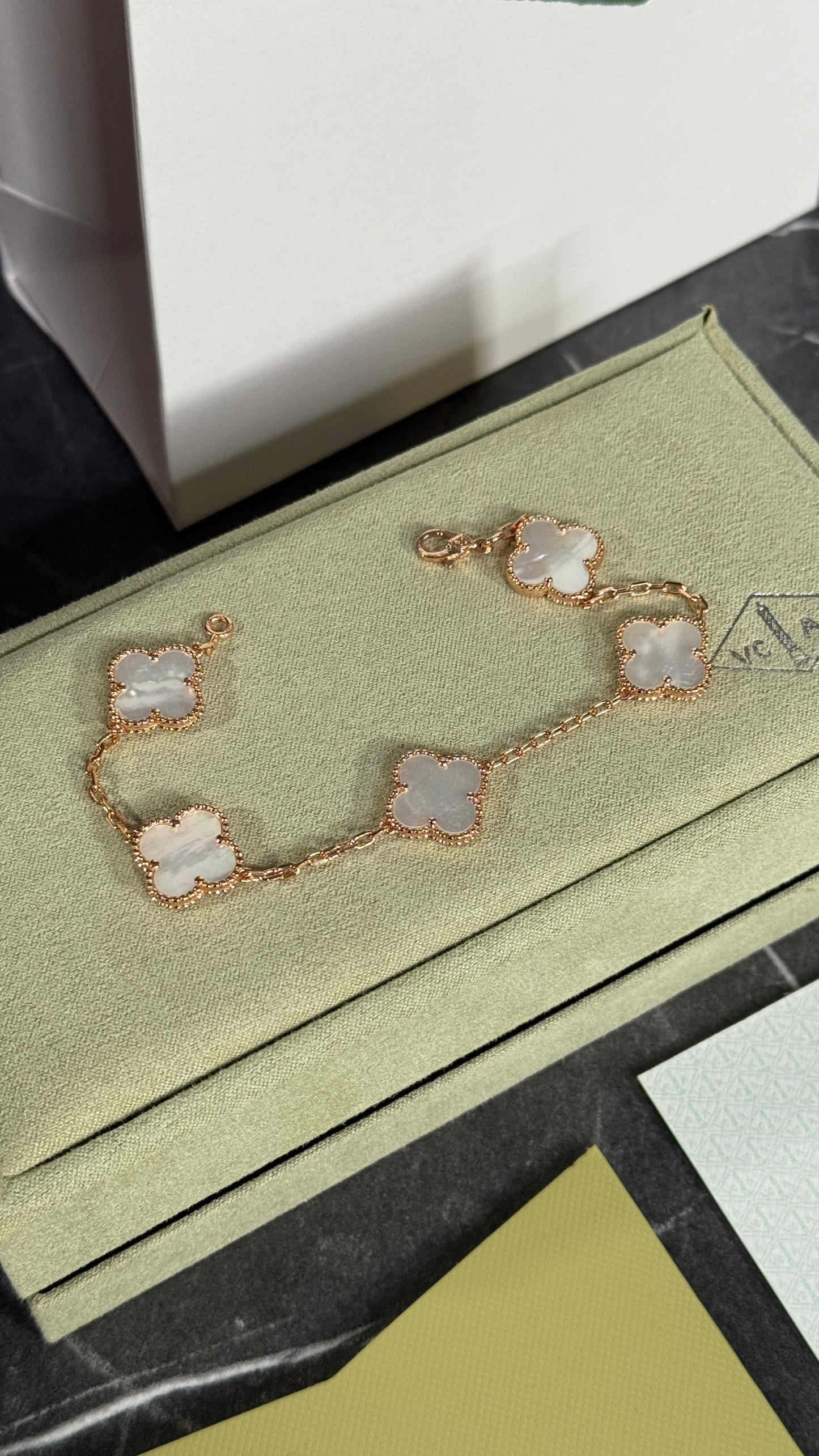 VNC ORO ROSA BLANCA CON CAJA