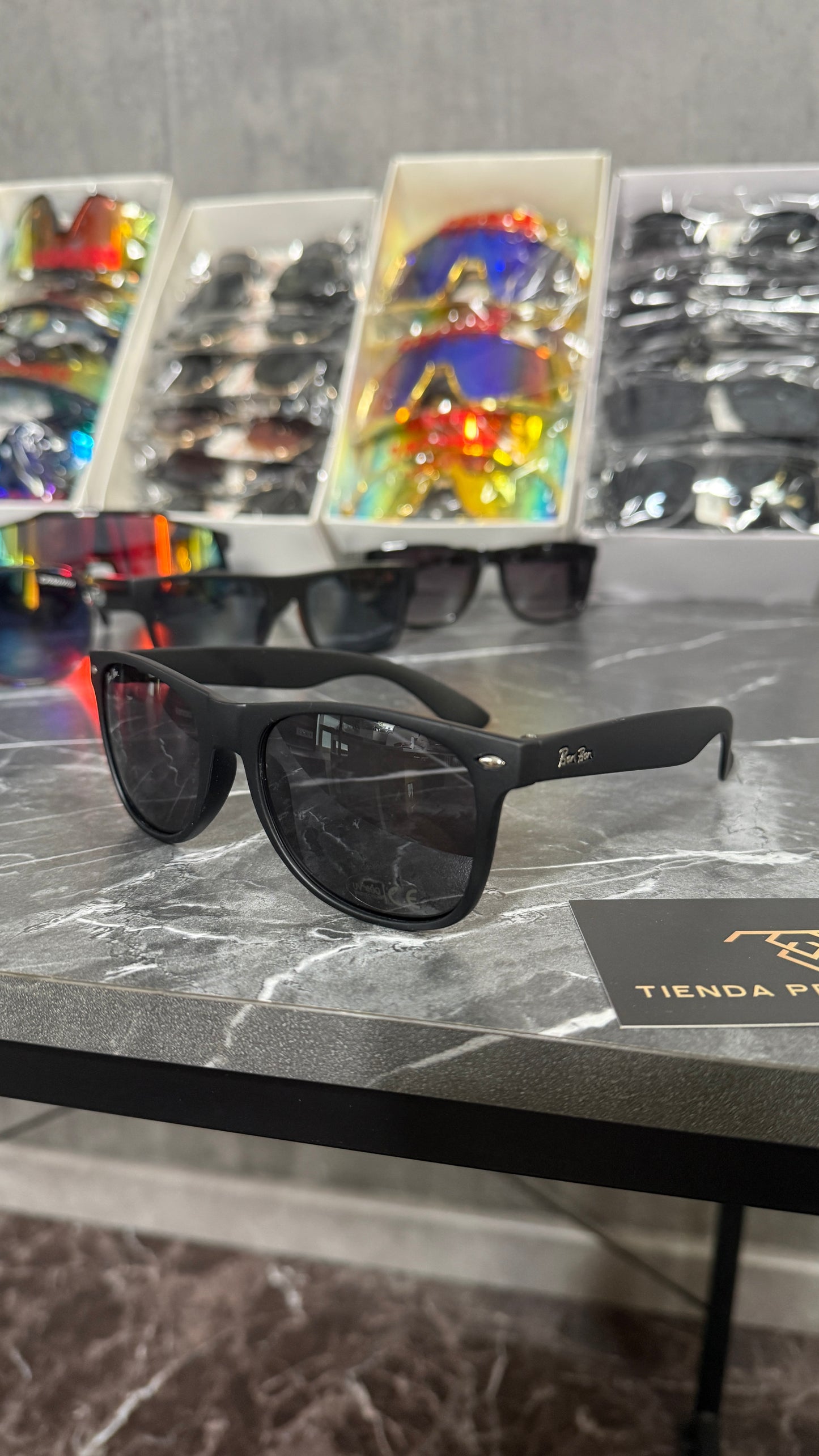 Gafas de Sol GRATIS (Modelo Aleatorio)