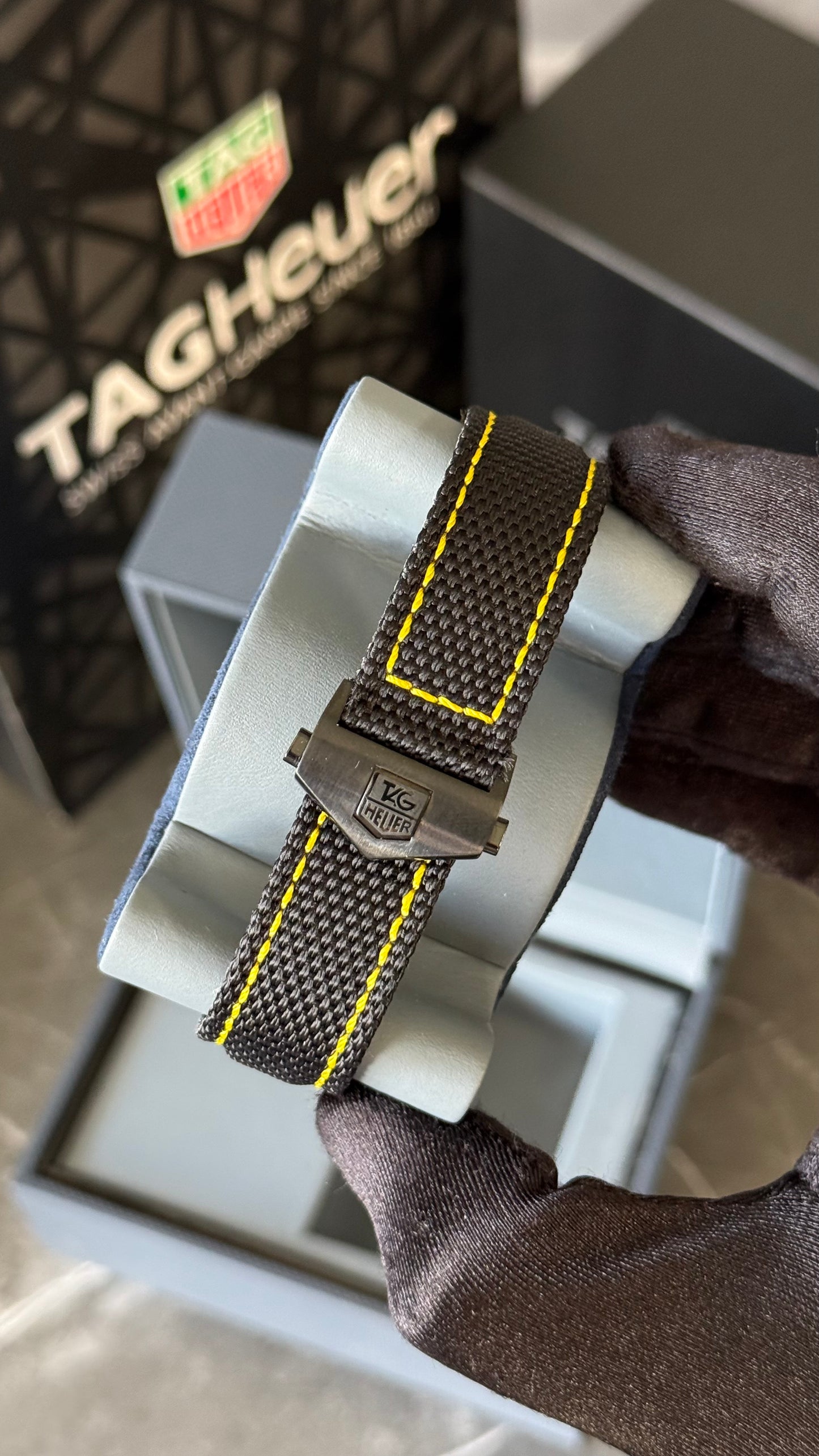 TH. AQUARACER CALIBRE 5 NEGRO / AMARILLO