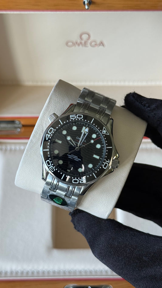 OMG SEAMASTER (NEGRO/PLATA) 40mm