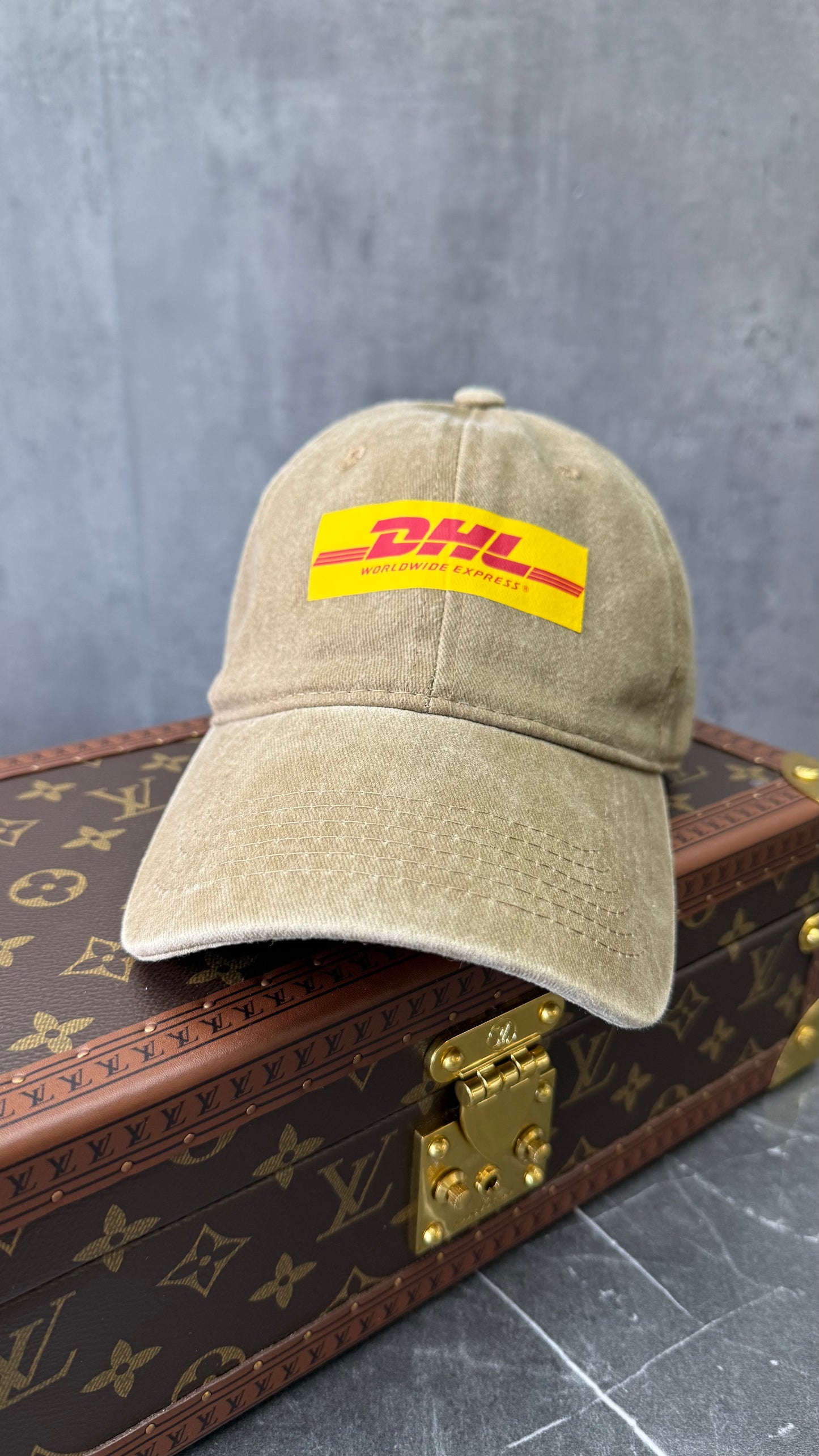 GORRA D H L