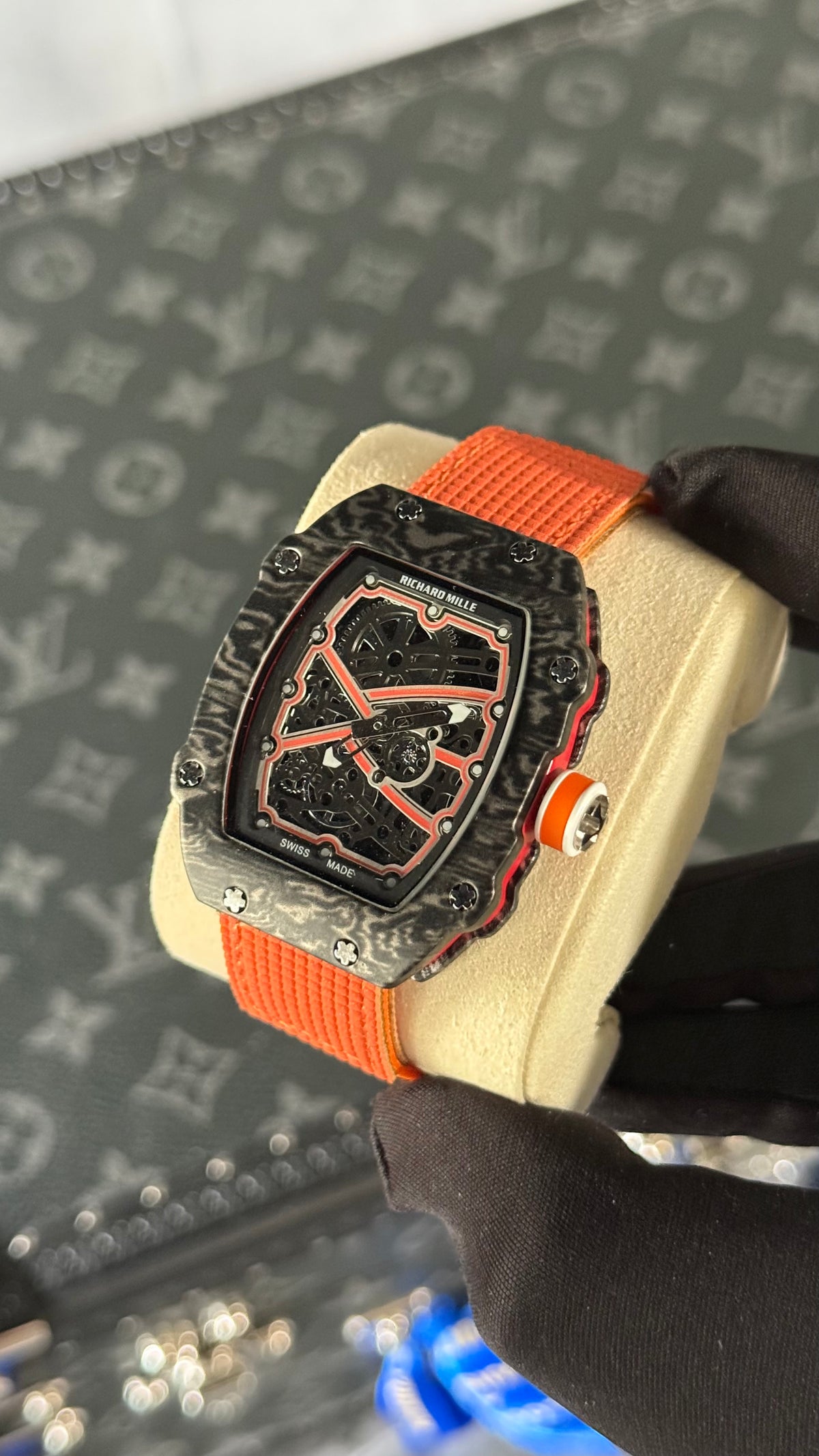 RM NEGRO / NARANJA TEXT 67-02