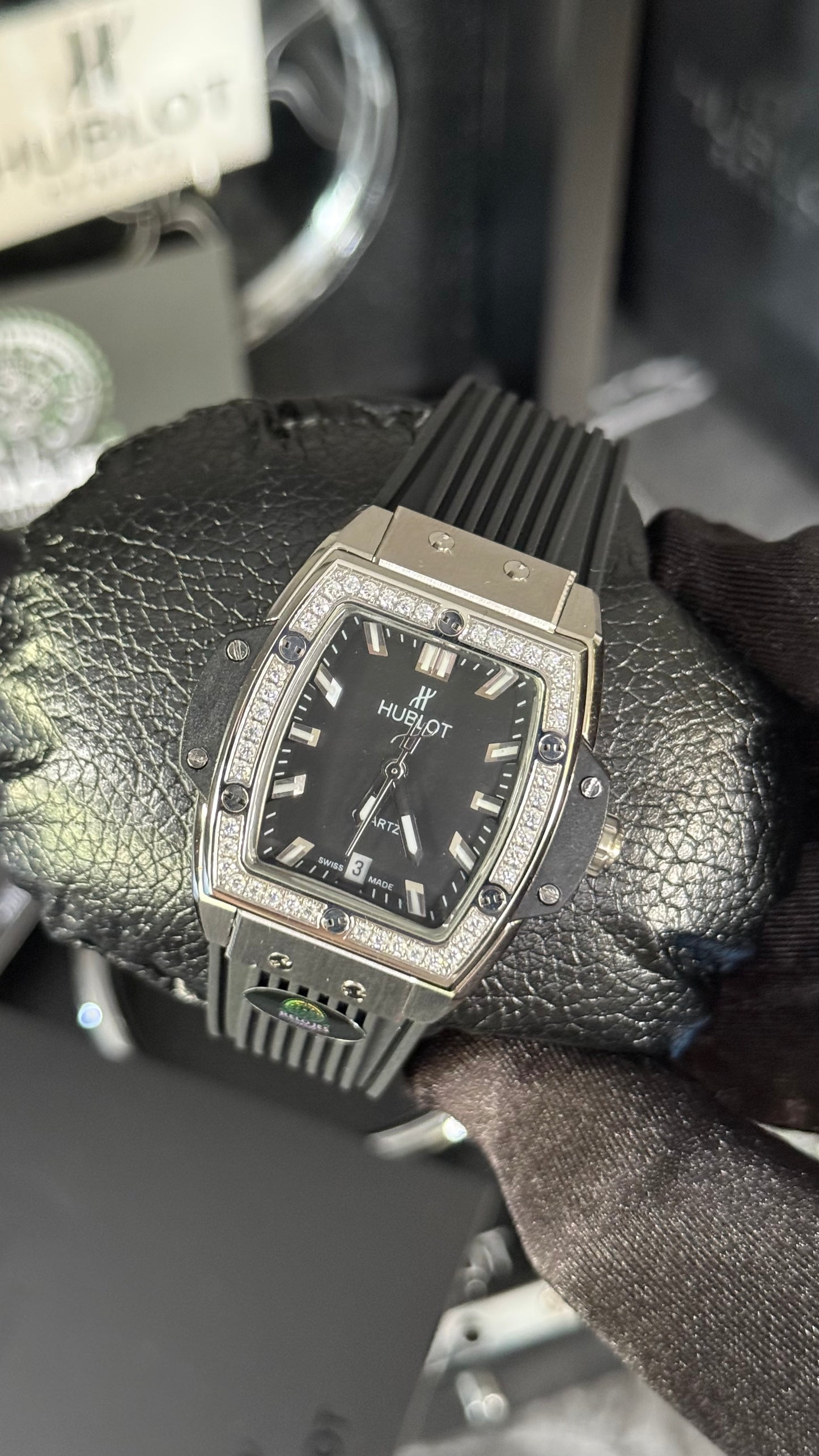 HBLT SENNA (NEGRO/PLATA) BRILLANTES - 33CM